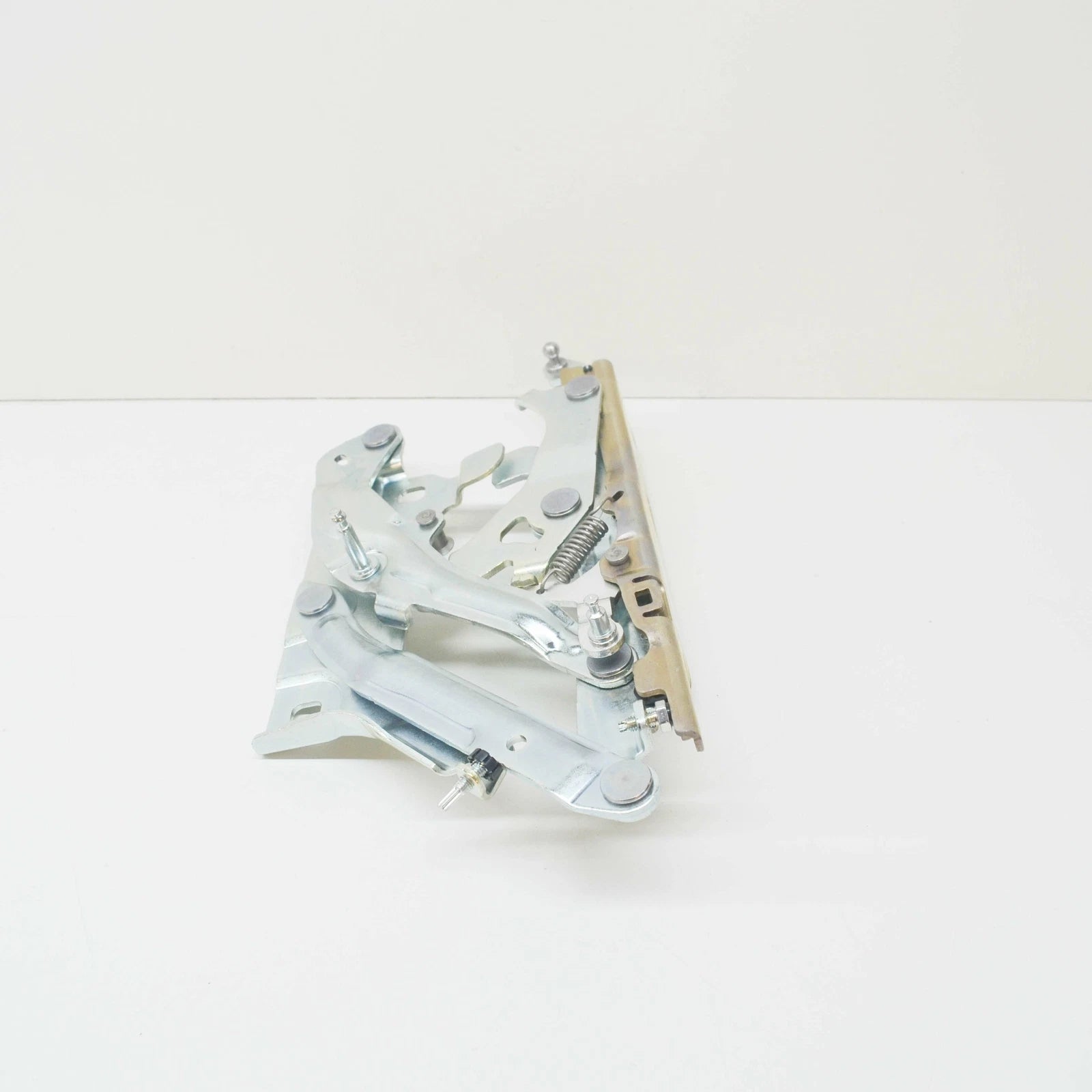 NEW AUDI Q5 FRONT LEFT BONNET HINGE 80A823301D 2019