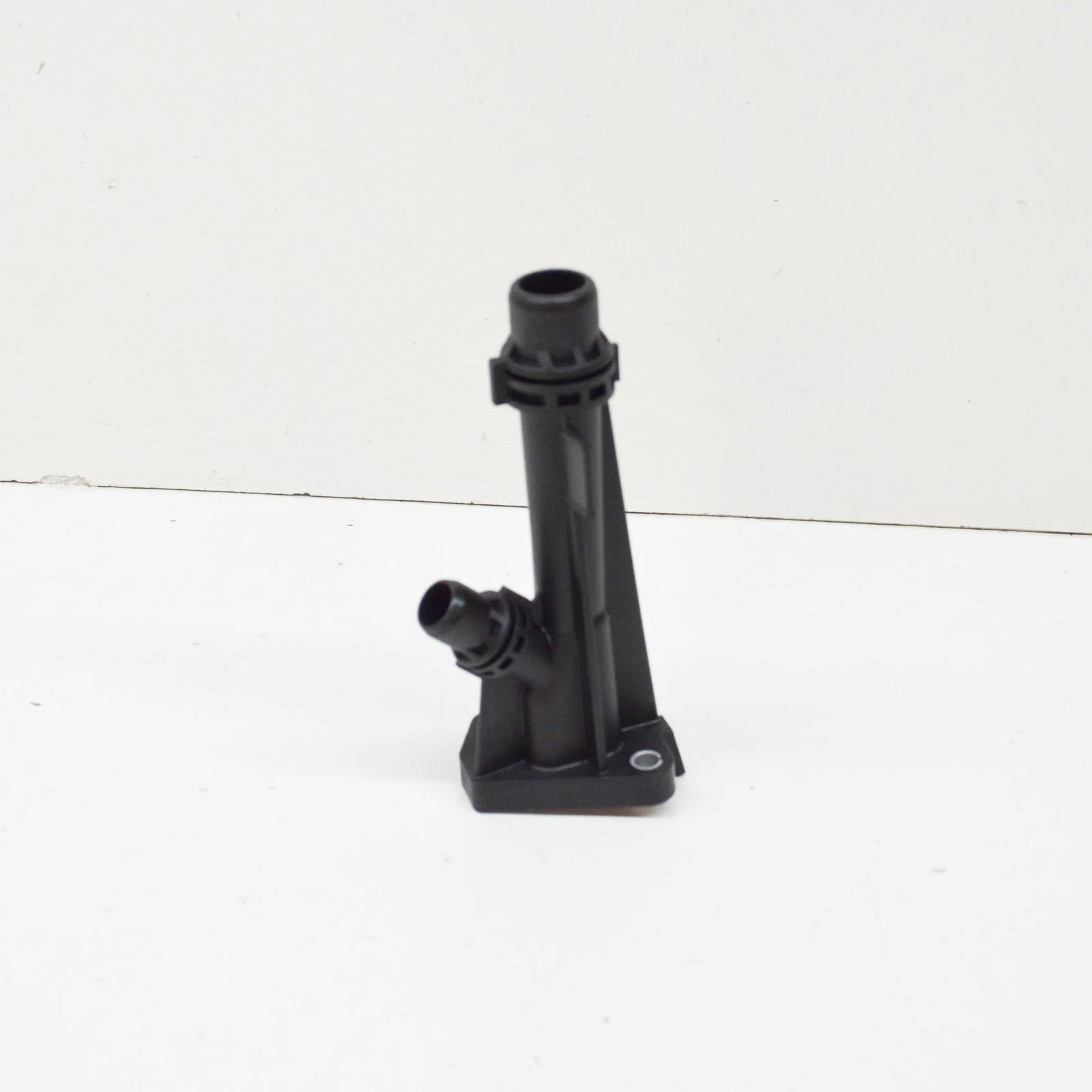 NEW BMW X5 E70 COOLING SYSTEM CONNECTOR 11117803751 7803751 ORIGINAL
