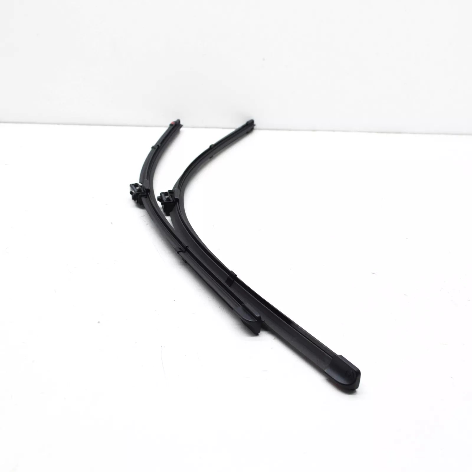 NEW MB S W223 FRONT WINDSHIELD WIPER BLADES SET LHD A2238240000 ORIGINAL