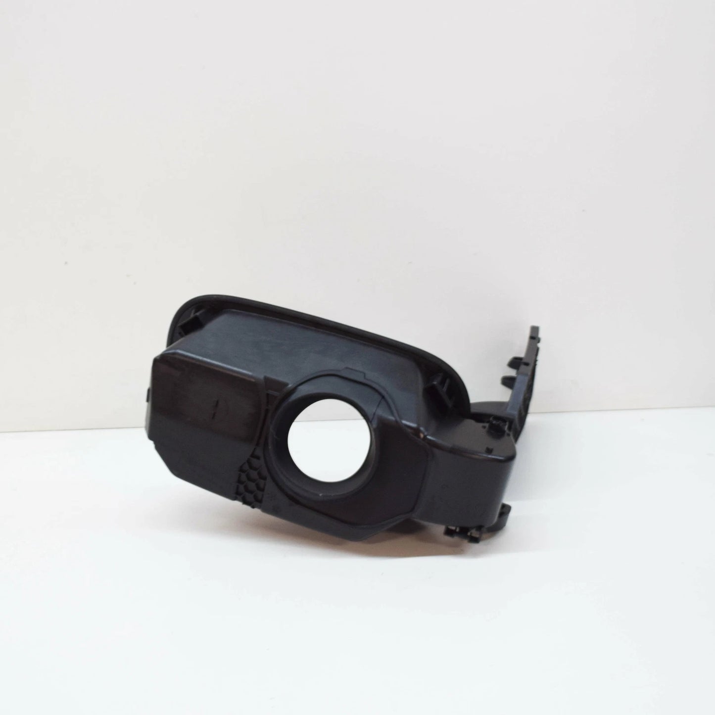 NEW MERCEDES-BENZ GLC C253 REAR FUEL FILLER RECESS A2536305602