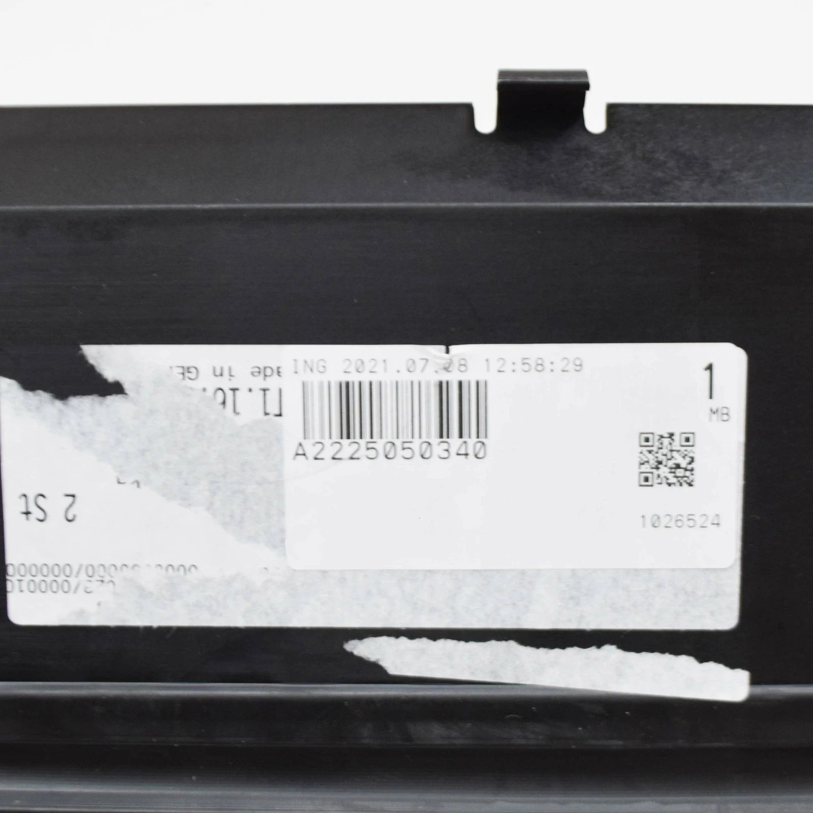 NEW MERCEDES BENZ S W222 OIL COOLER LOWER BRACKET A2225050340