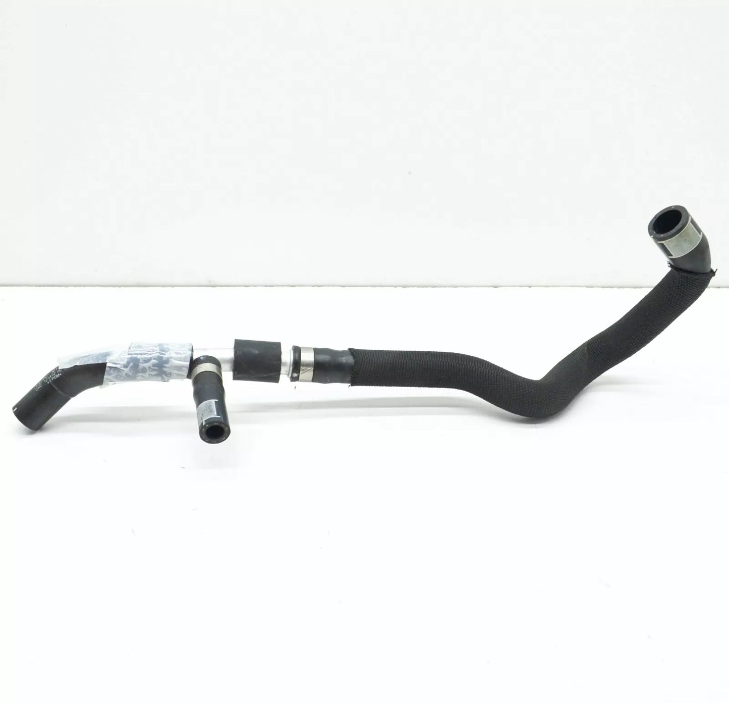 NEW AUDI RS4 AVANT B8 ENGINE COOLANT PIPE HOSE 8K0121444A
