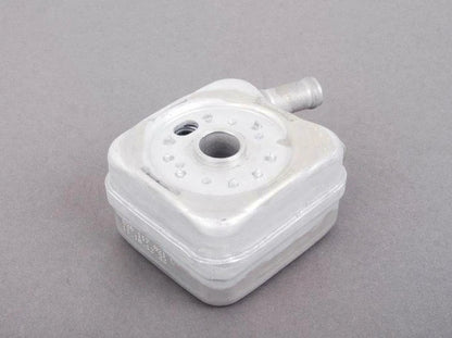 NEW AUDI A3 8P ENGINE OIL COOLER 028117021L ORIGINAL