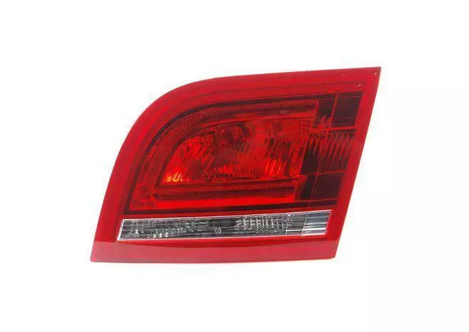 NEW AUDI A3 8P REAR RIGHT INNER TAIL LIGHT 8P4945094D ORIGINAL
