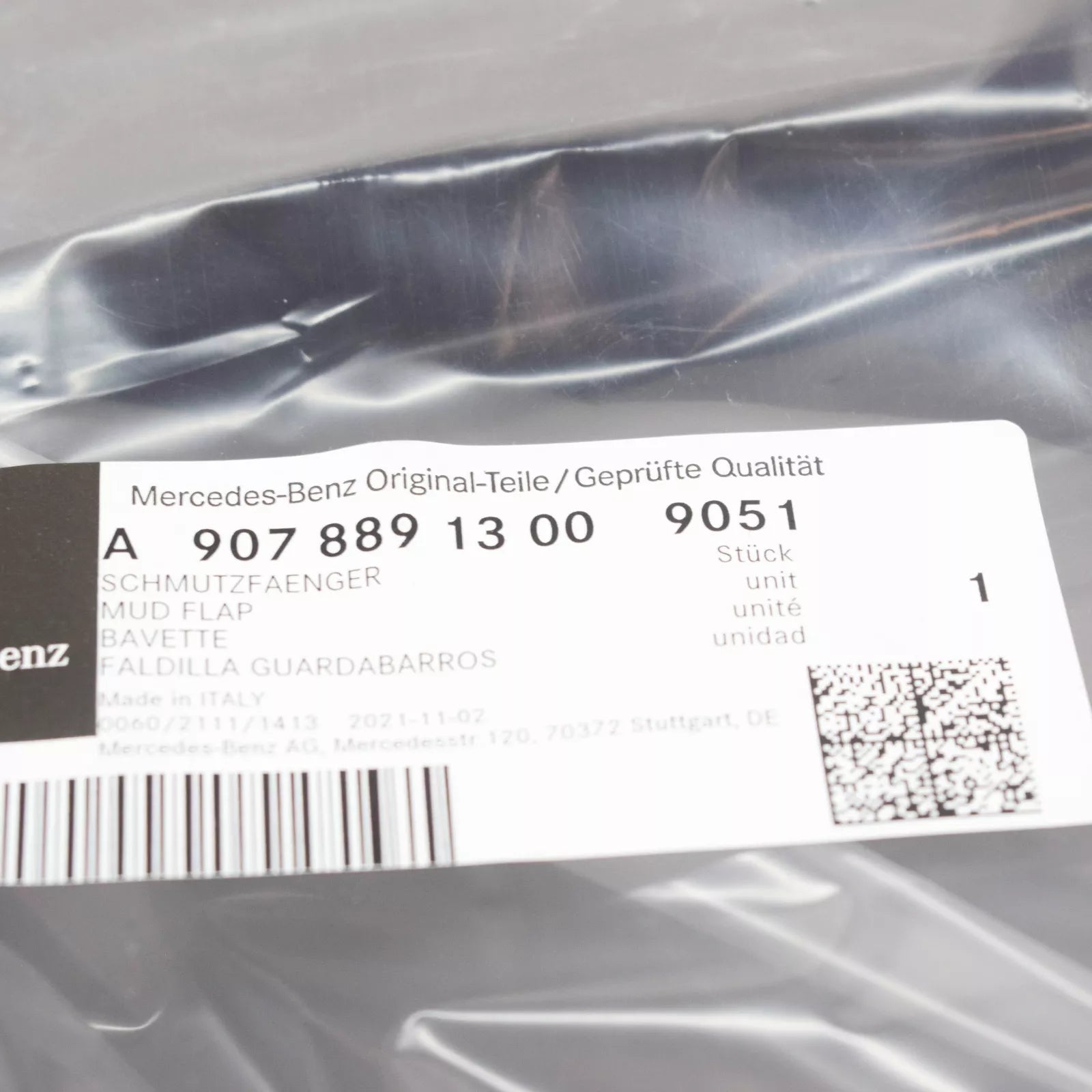 NEW MERCEDES-BENZ SPRINTER W907 REAR RIGHT MUDGUARD FLAP A90788913009051