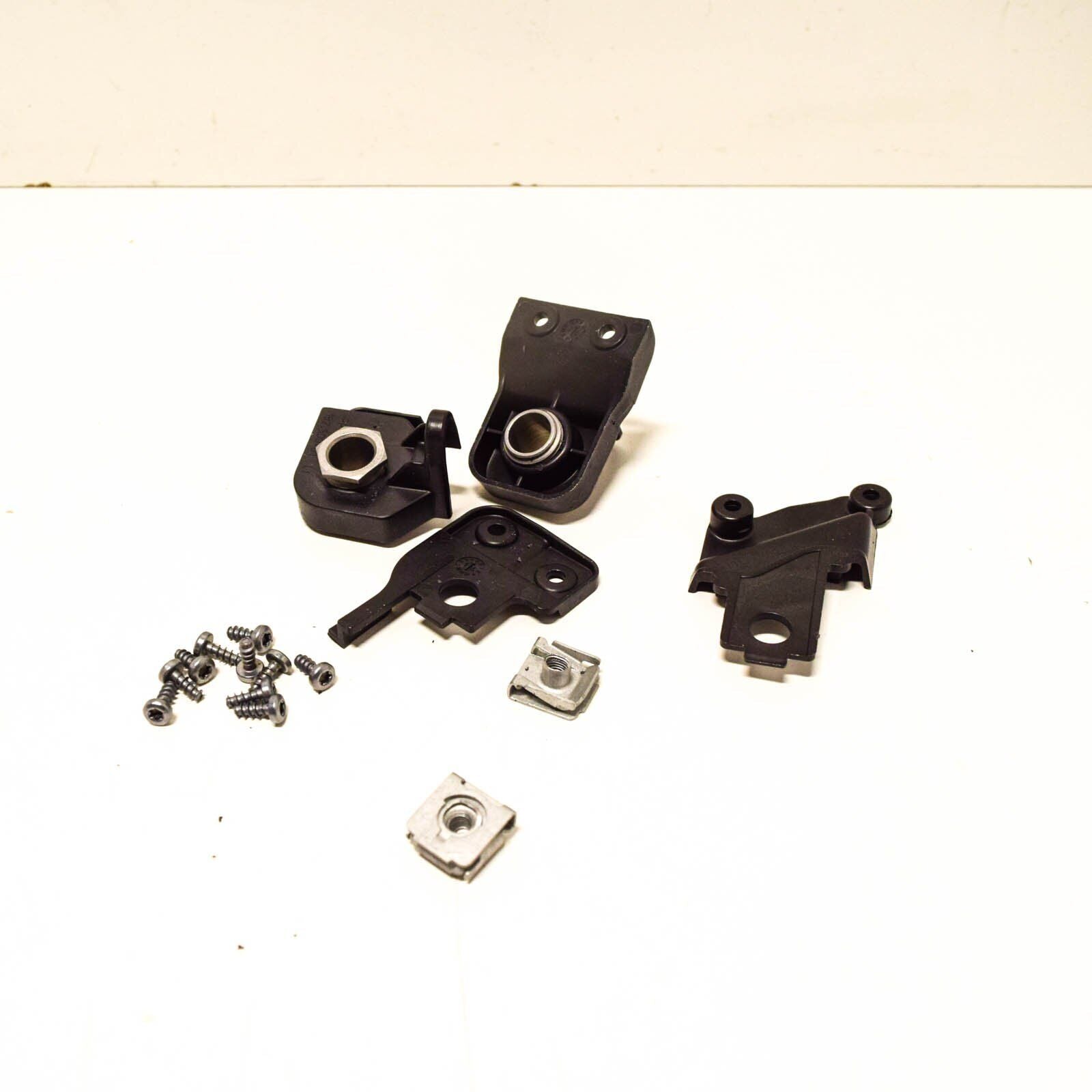 NEW VOLKSWAGEN TIGUAN MK2 LEFT HEADLIGHT HOUSING REPAIR KIT 5N0998225B ORIGINAL