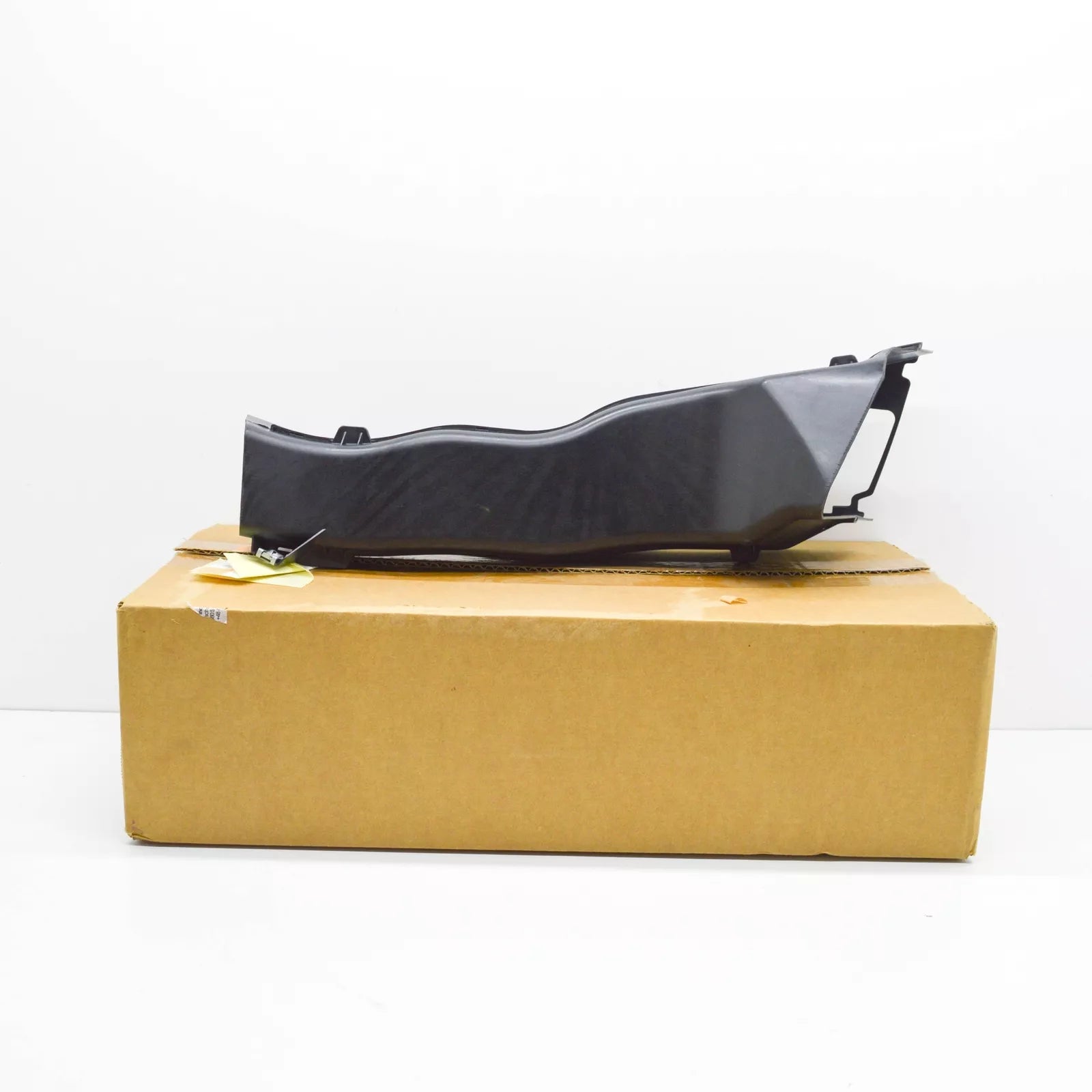 NEW BMW X5 F15 FRONT RIGHT BRAKE AIR DUCT 51747343804 7343804 2015 ORIGINAL