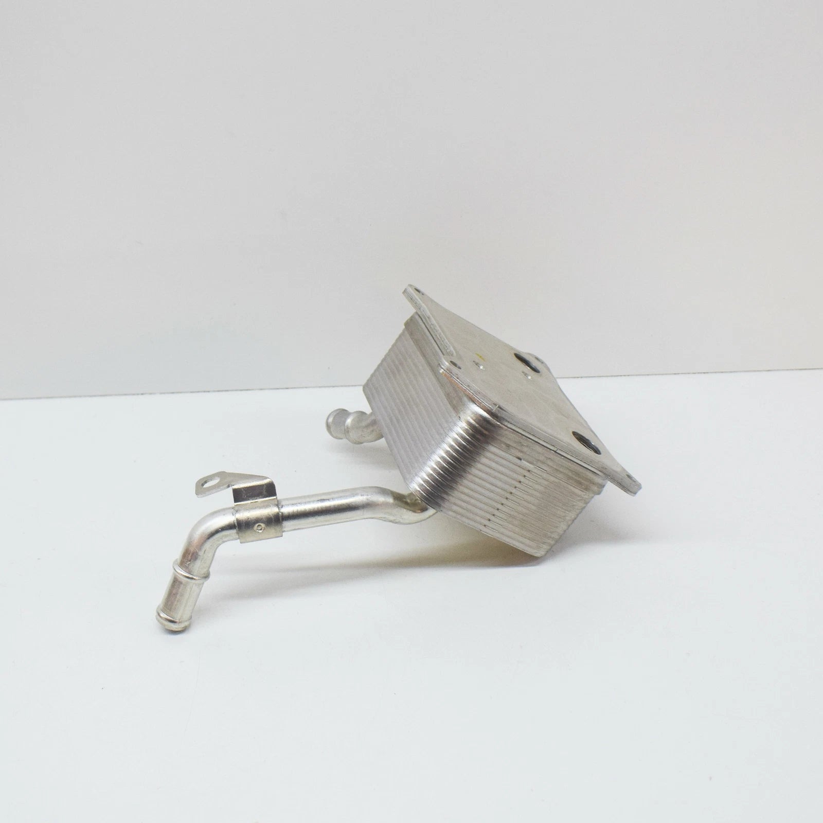 NEW AUDI A4 8E B6 ENGINE OIL COOLER 079117021M ORIGINAL