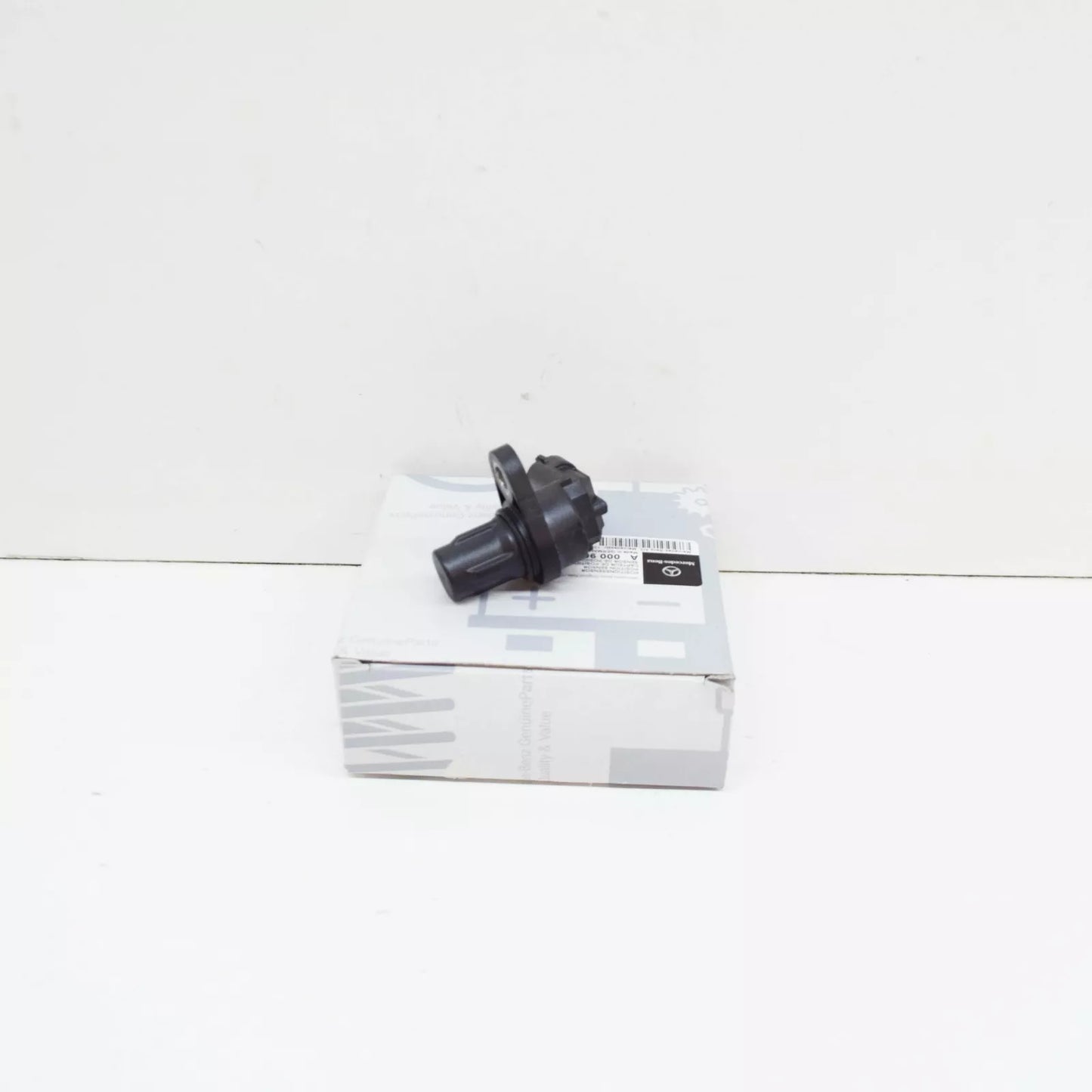NEW MERCEDES-BENZ C W204 INLET LEFT CAMSHAFT POSITION SENSOR A0009050243