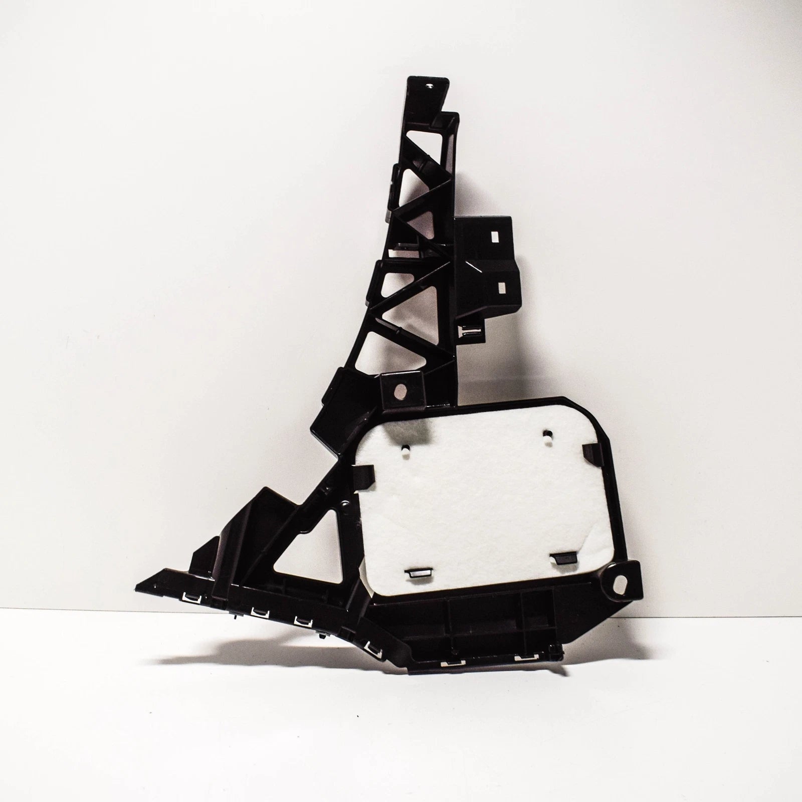 NEW MERCEDES-BENZ GLE W166 REAR LEFT BUMPER BRACKET A1668801112 ORIGINAL