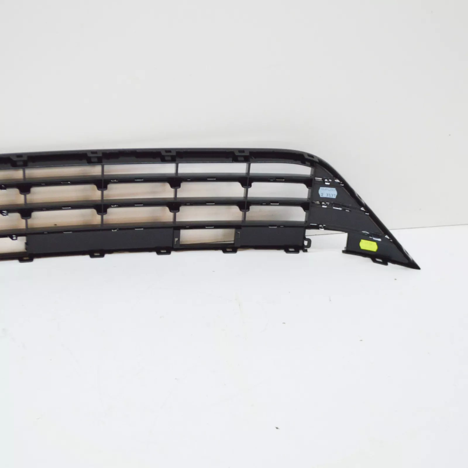 NEW VW TOUAREG 7L FRONT BUMPER LOWER CENTER GRILLE 7P6853671J041 ORIGINAL