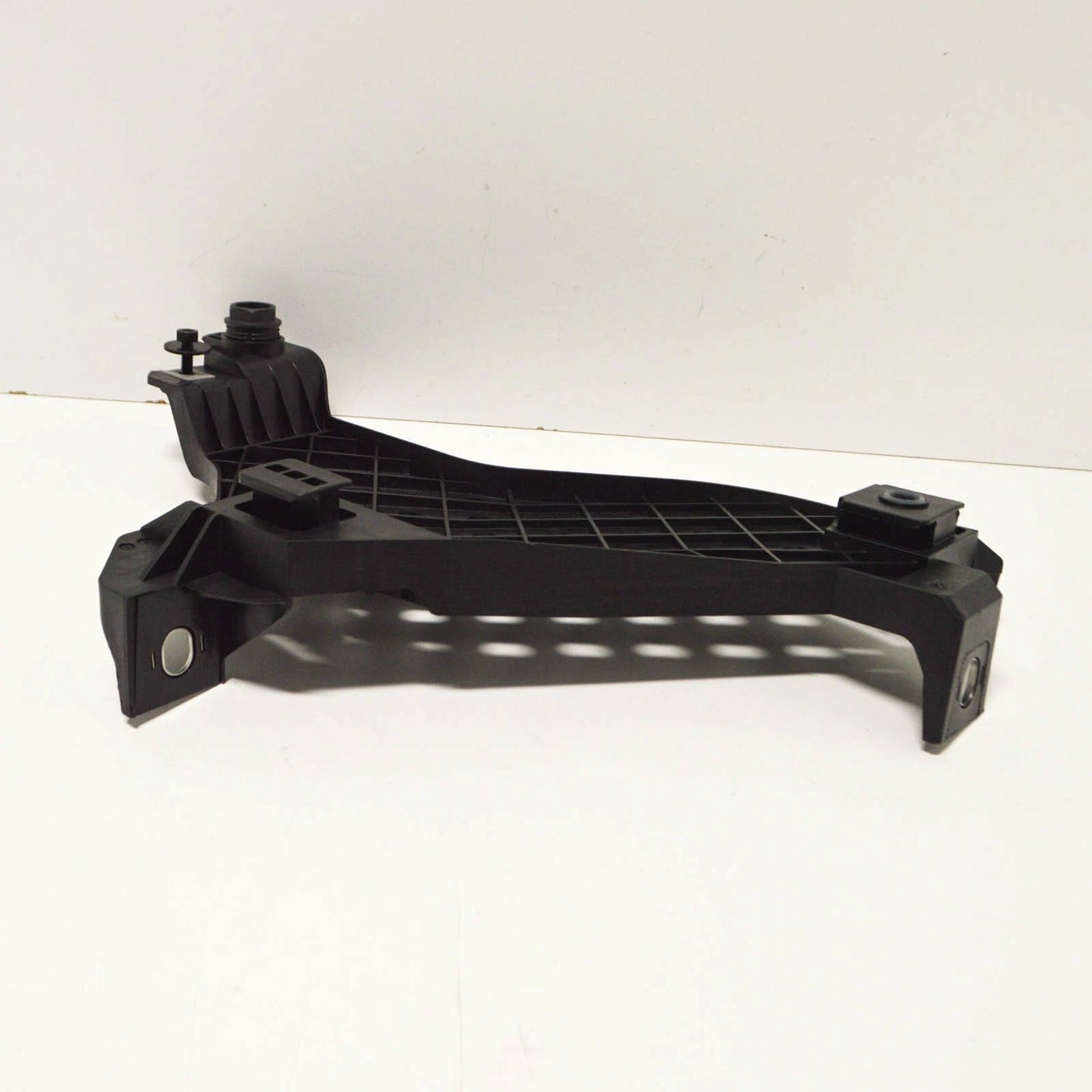 NEW AUDI Q3 8U FRONT RIGHT HEADLIGHT LAMP RETAINER 8U0941454 2014 ORIGINAL