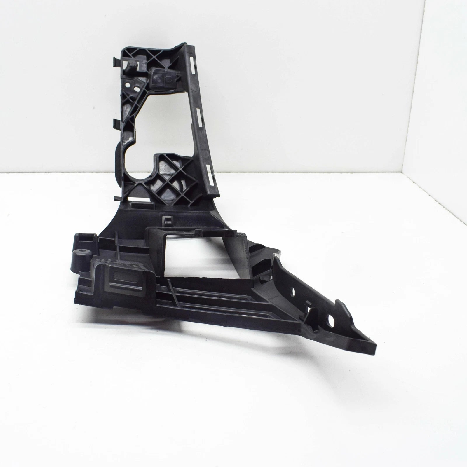 NEW MERCEDES-BENZ SLK R172 FRONT BUMPER RIGHT BASIC MOUNTING A1728850465