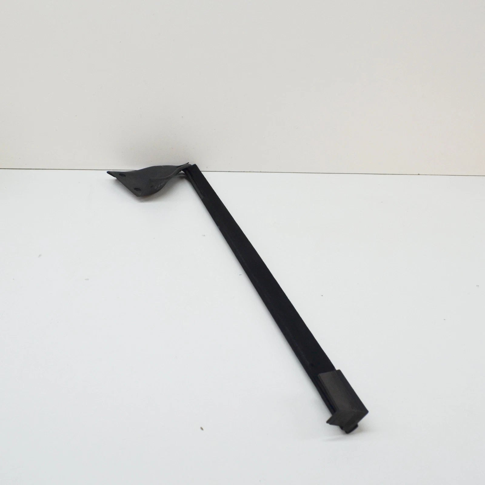 NEW BMW 3 CABRIO E46 REAR RIGHT OUTER WEATHERSTRIP 7894364 51377894364 ORIGINAL