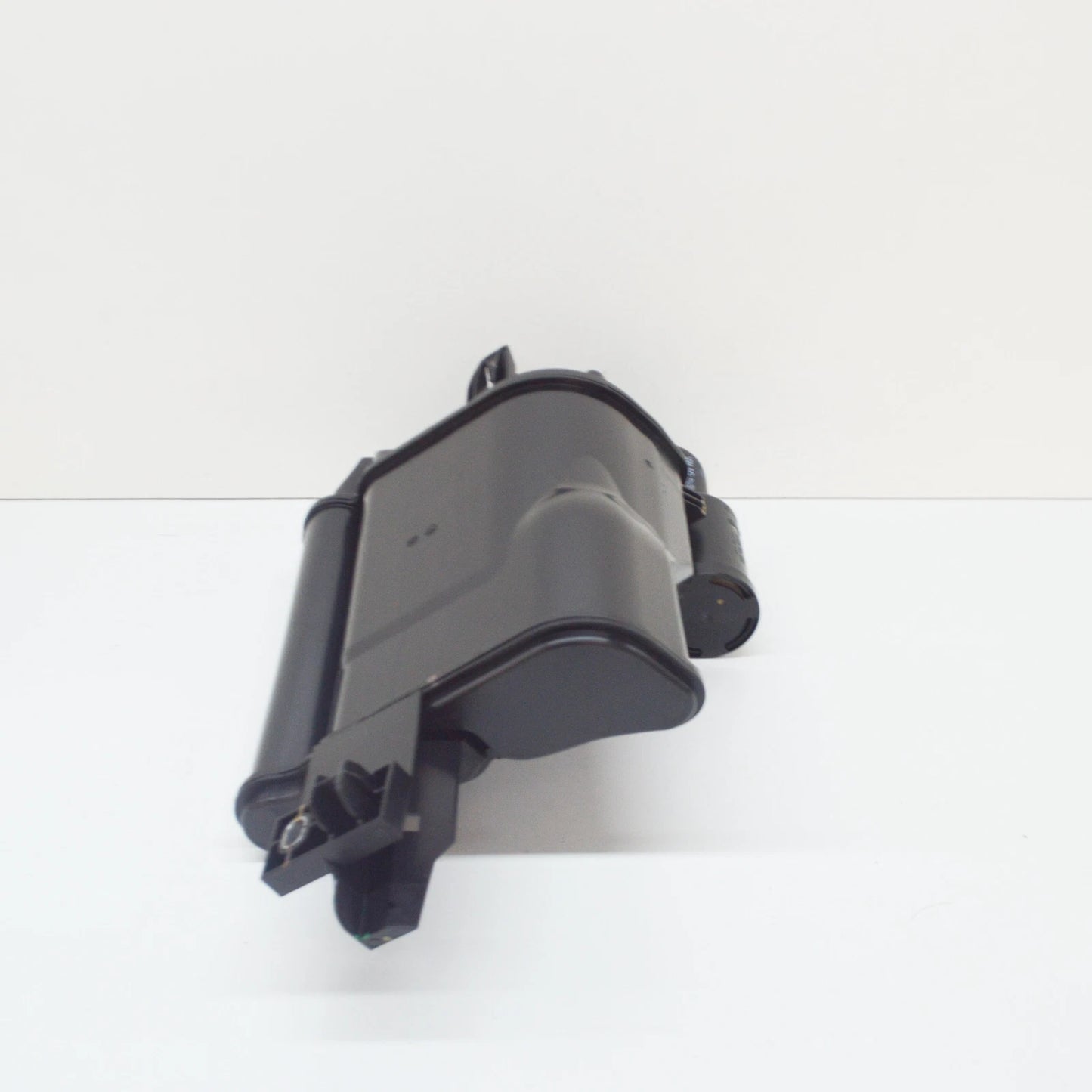 NEW AUDI A3 8V ACTIVATED CHARCOAL CONTAINER 5Q0201797L ORIGINAL