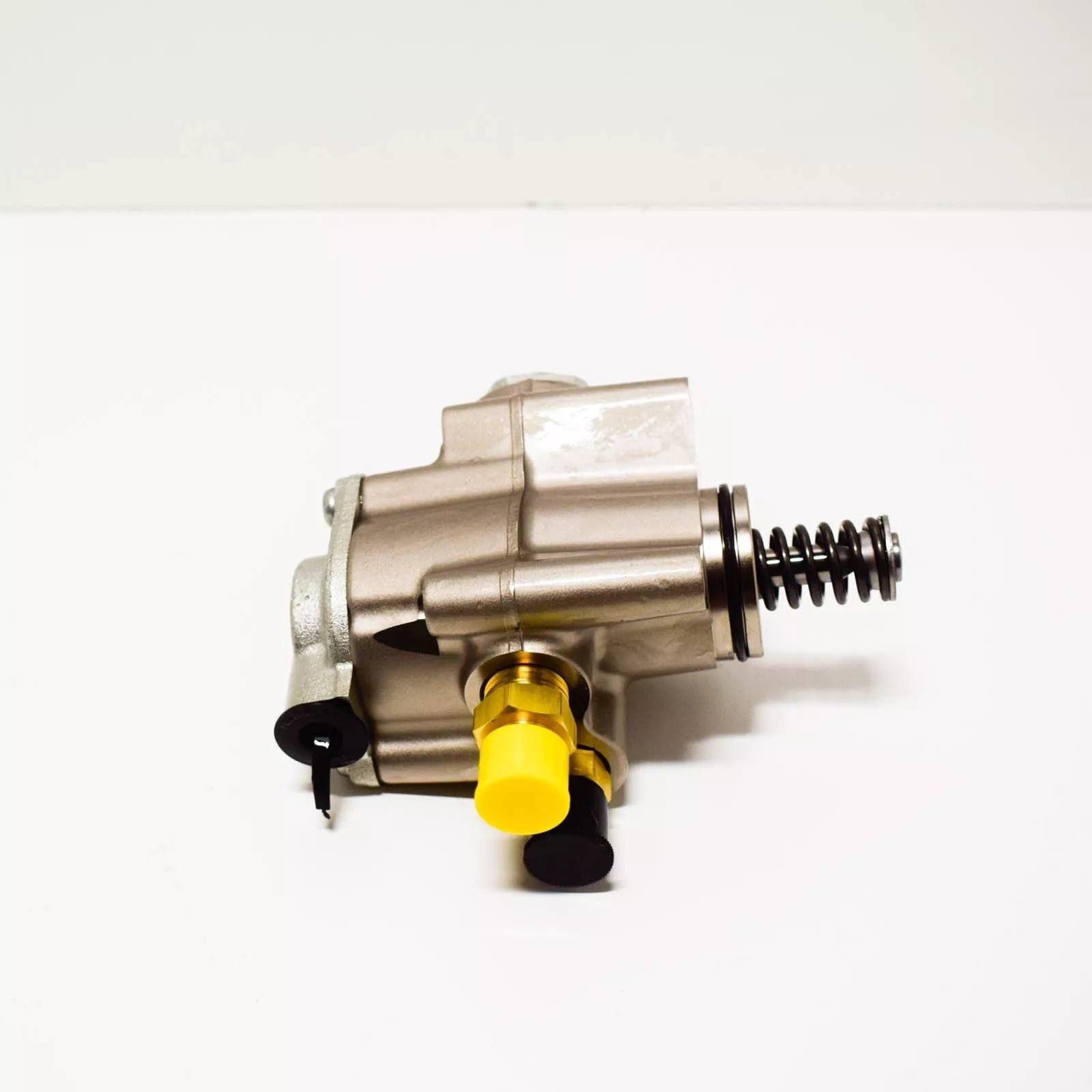 NEW AUDI A6 S6 C6 HIGH PRESSURE FUEL PUMP 07L127026AD ORIGINAL