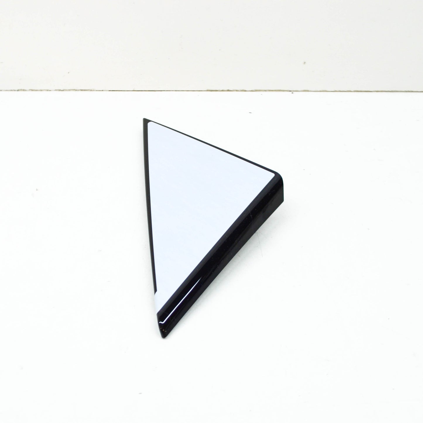 NEW AUDI R8 SPYDER 4S FRONT RIGHT DOOR CORNER TRIM 4S0837638 ORIGINAL