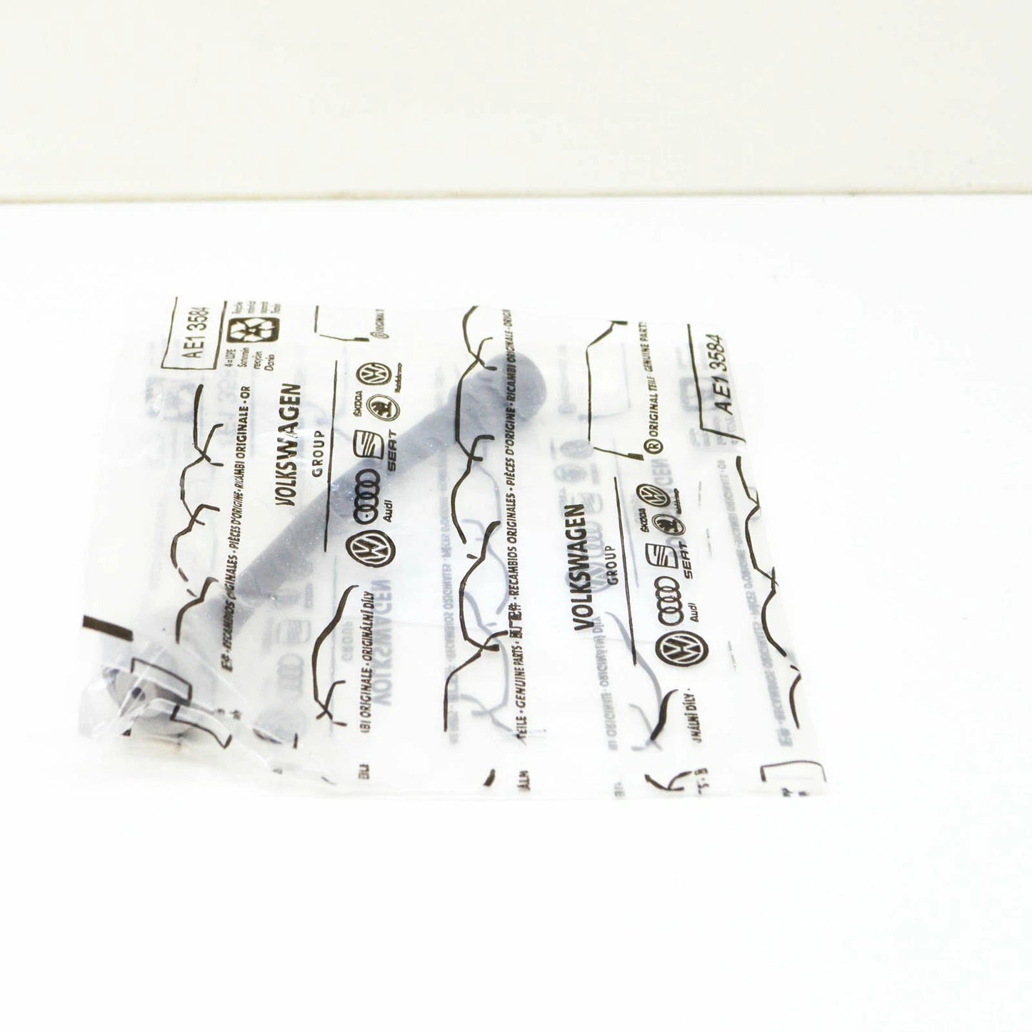 NEW AUDI Q7 4M ENGINE COOLANT OVERFLOW HOSE 4M0121081AK ORIGINAL