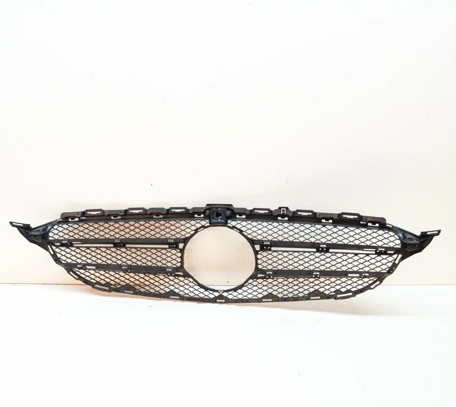 NEW MERCEDES-BENZ C-CLASS W205 FRONT RADIATOR GRILLE A2058880323 2016