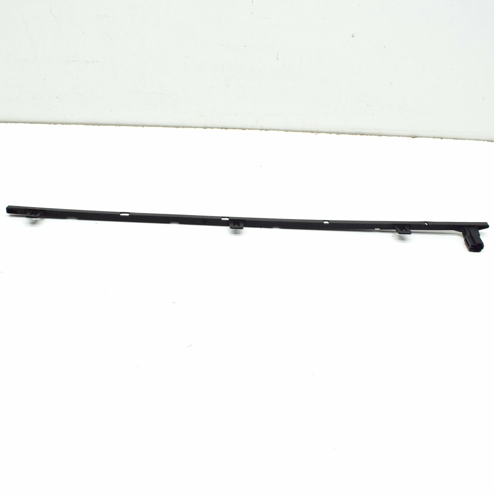 NEW AUDI Q7 4L REAR LEFT DOOR HANDLE LIGHT BAR 4L0919177