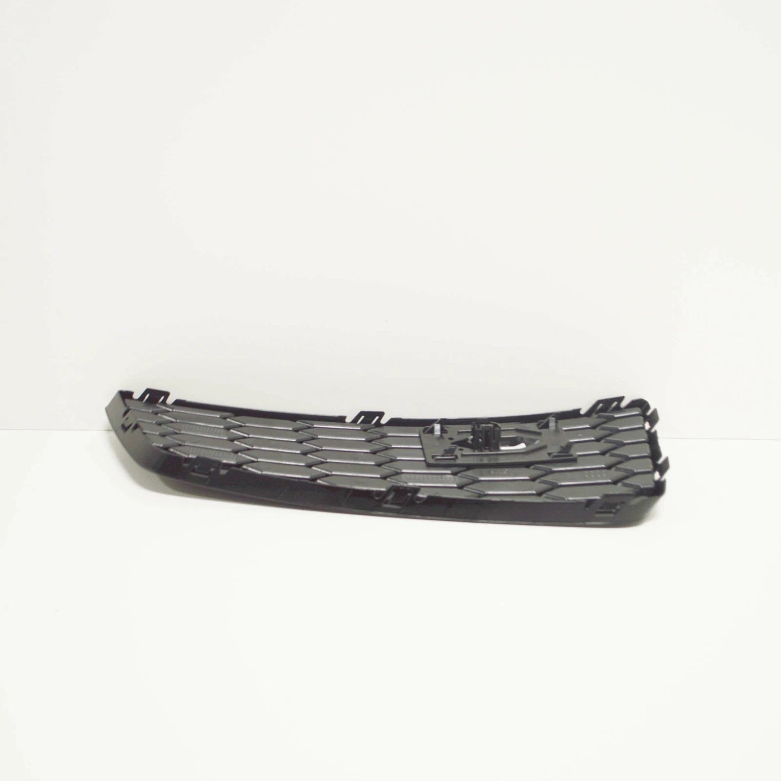 NEW AUDI Q3 8U FRONT BUMPER LEFT SIDE GRILLE 8U0807681T T94