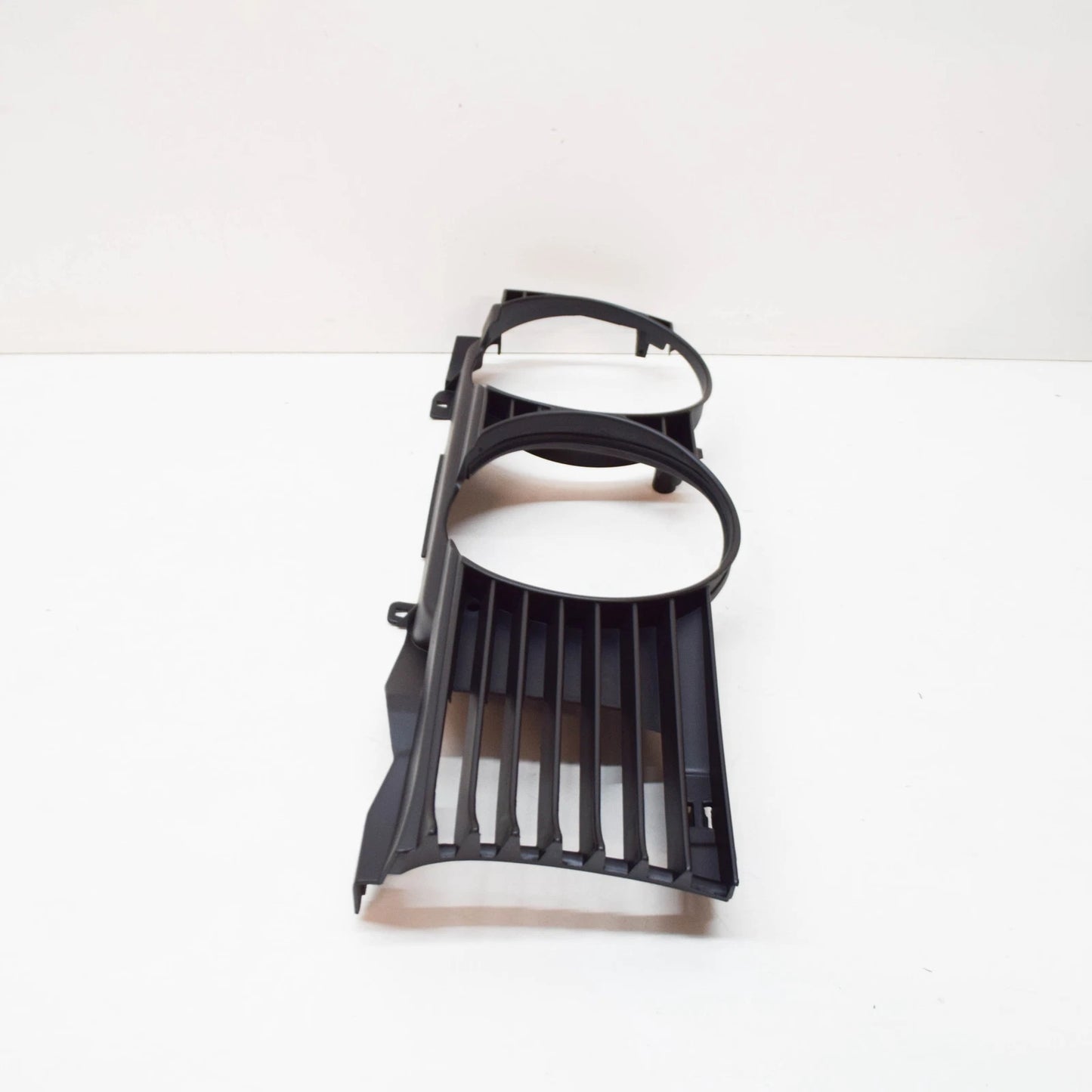 NEW BMW 7 E32 FRONT LEFT HEADLIGHT LAMP GRILLE 51131938425 ORIGINAL