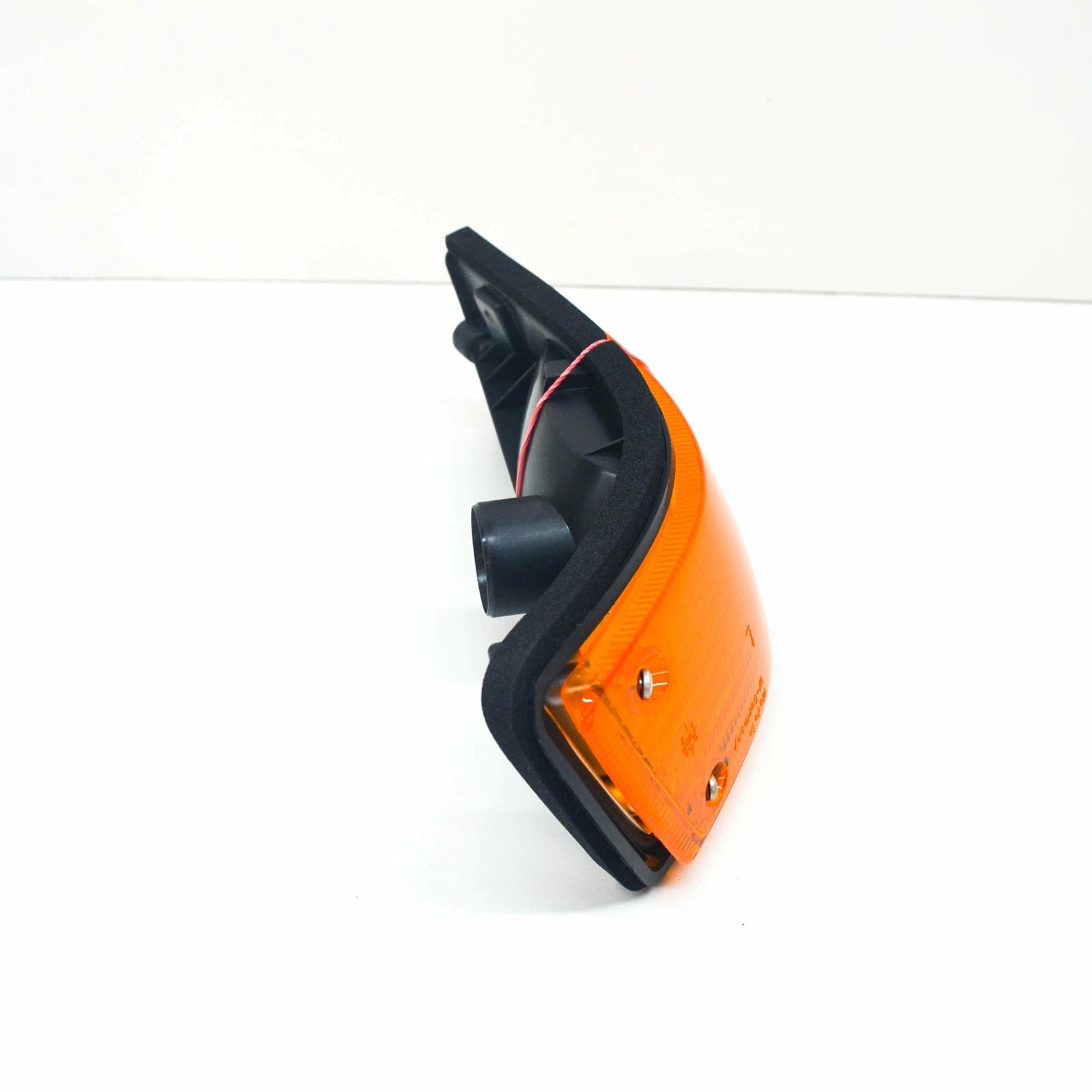 NEW BMW 5 E28 FRONT LEFT TURN CORNER LIGHT INDICATOR 1373297 63131373297