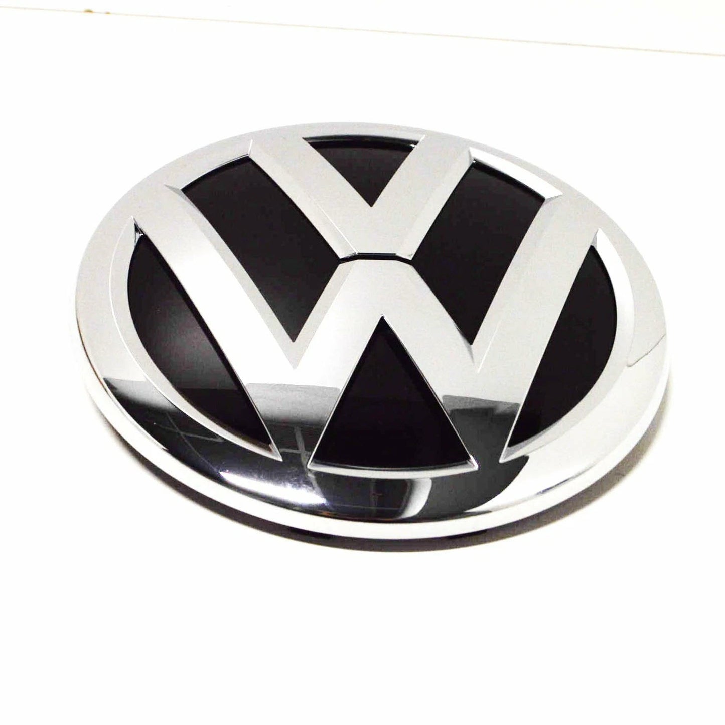 NEW VW AMAROK 2017- CENTRAL GRILL BADGE BLACK CHROME 2H6853601ADPJ