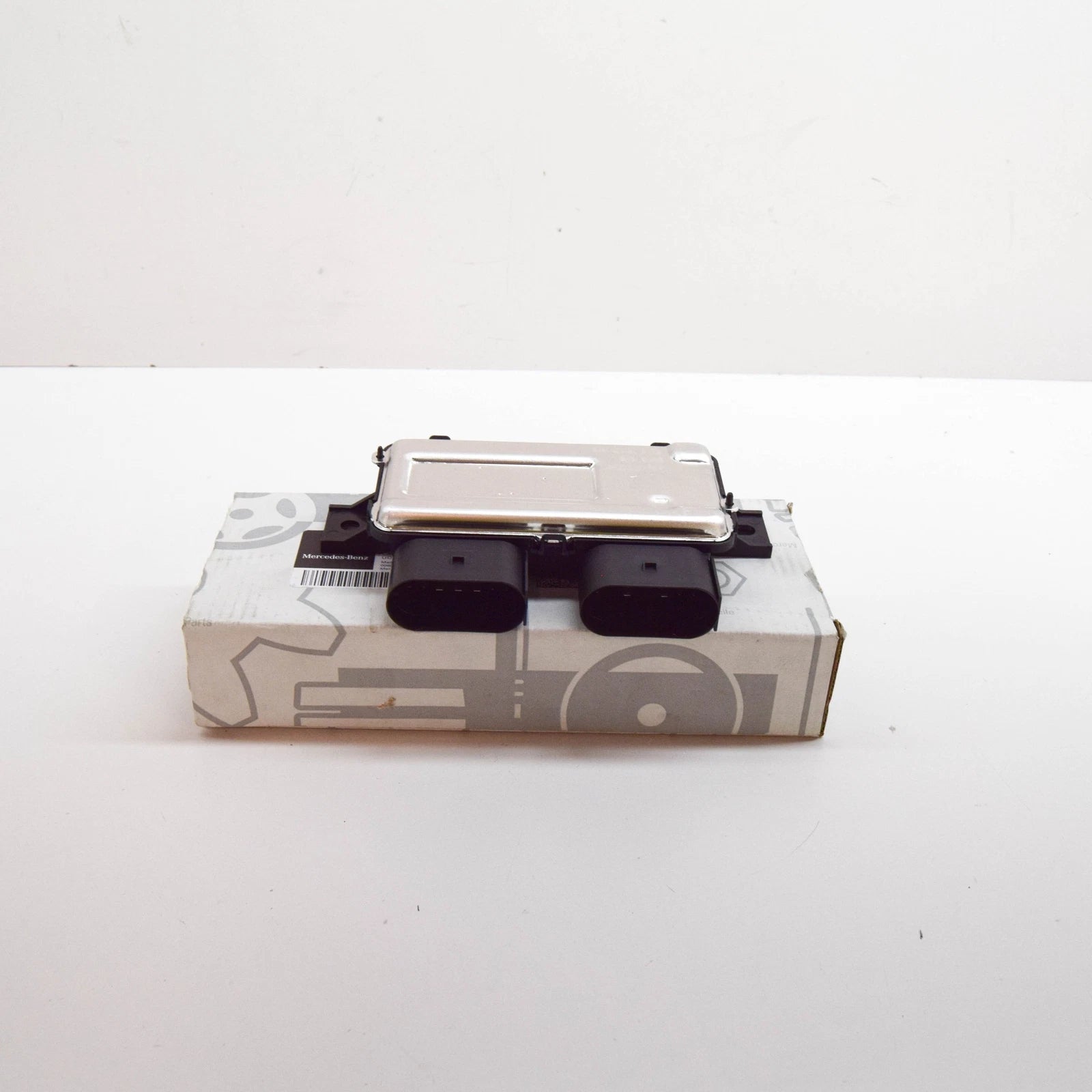 NEW MERCEDES-BENZ S W223 FUEL SYSTEM CONTROL UNIT A0009008126 ORIGINAL