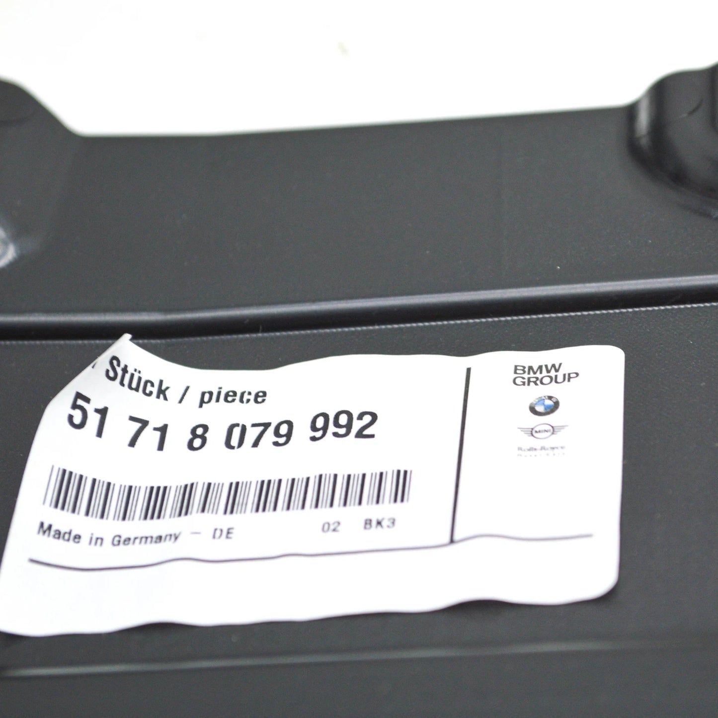 NEW BMW M8 CABRIO F91 FRONT RIGHT WHEEL ARCH LINER EXTENSION 51718079992