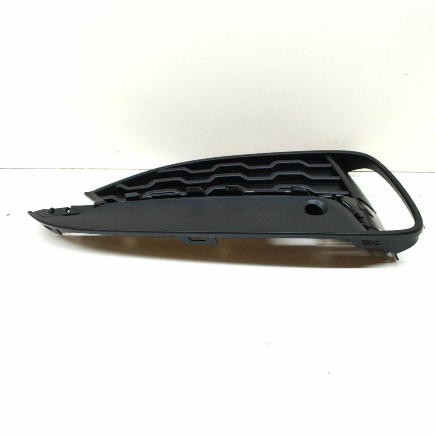 NEW BMW X6 F16 FRONT BUMPER RIGHT CLOSED M GRILLE 51118069326