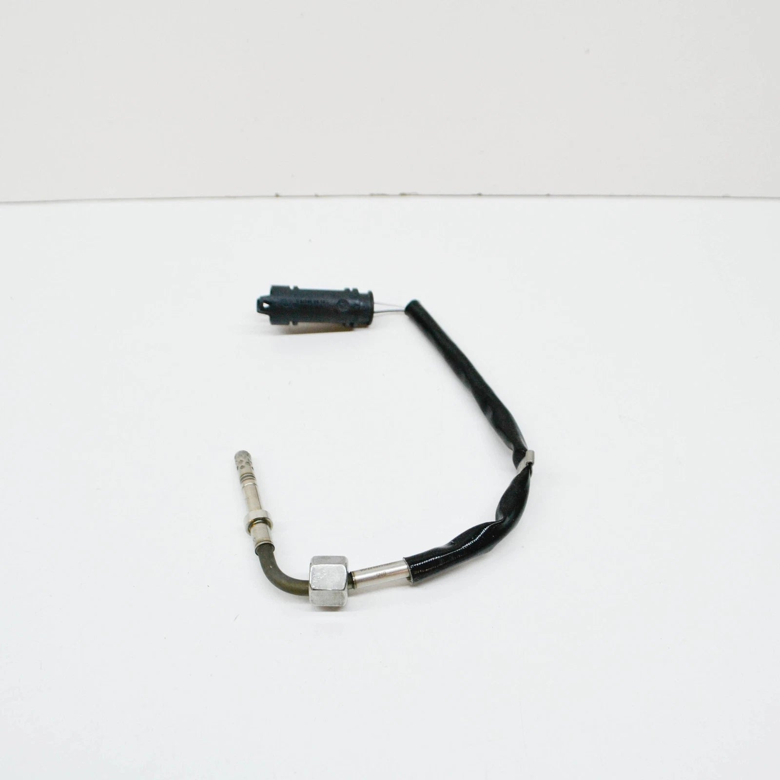 NEW BMW M5 E60 EXHAUST TEMPERATURE SENSOR 11787836452 7836452 ORIGINAL