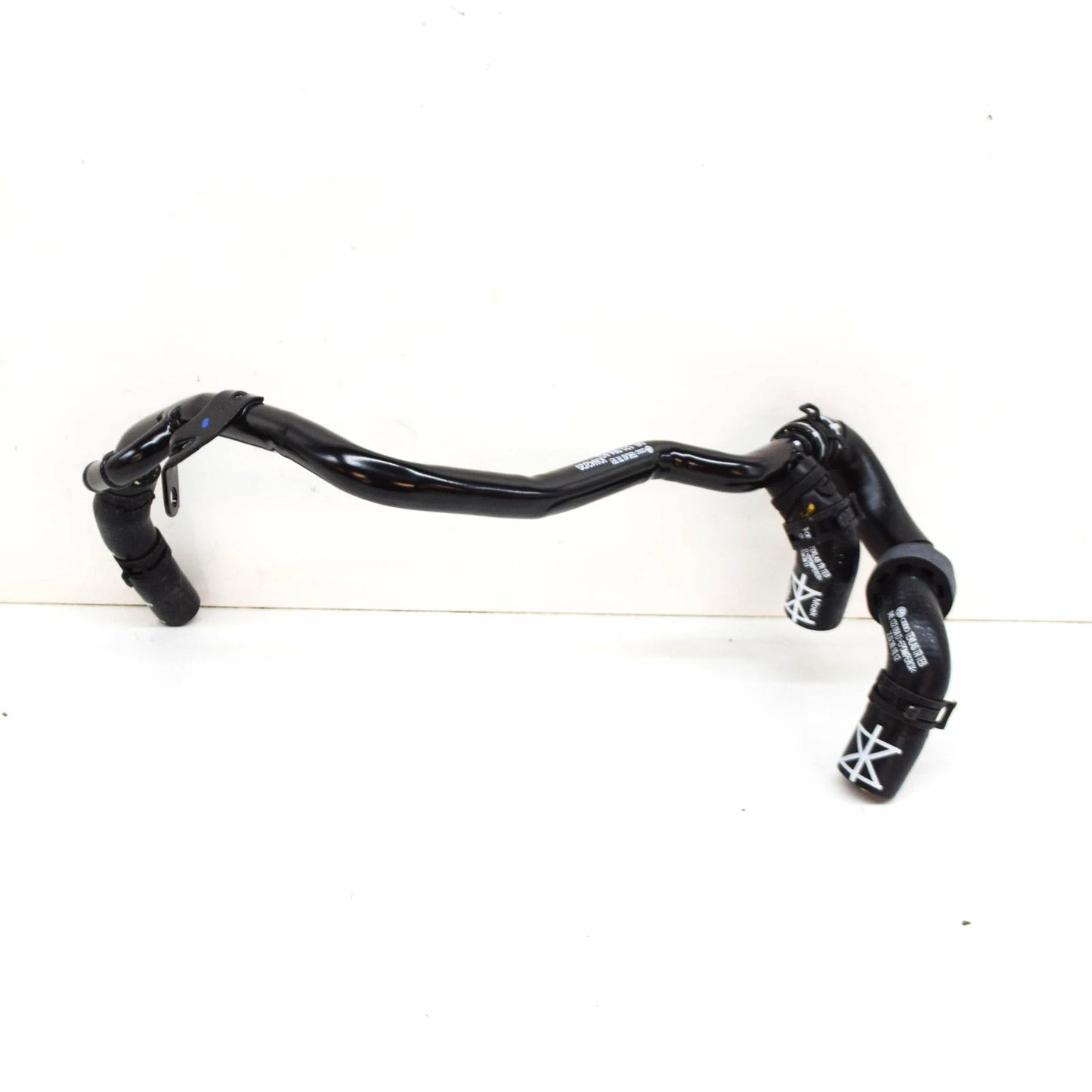 NEW VOLKSWAGEN GOLF MK7 ENGINE COOLANT HOSE 04L121064AQ