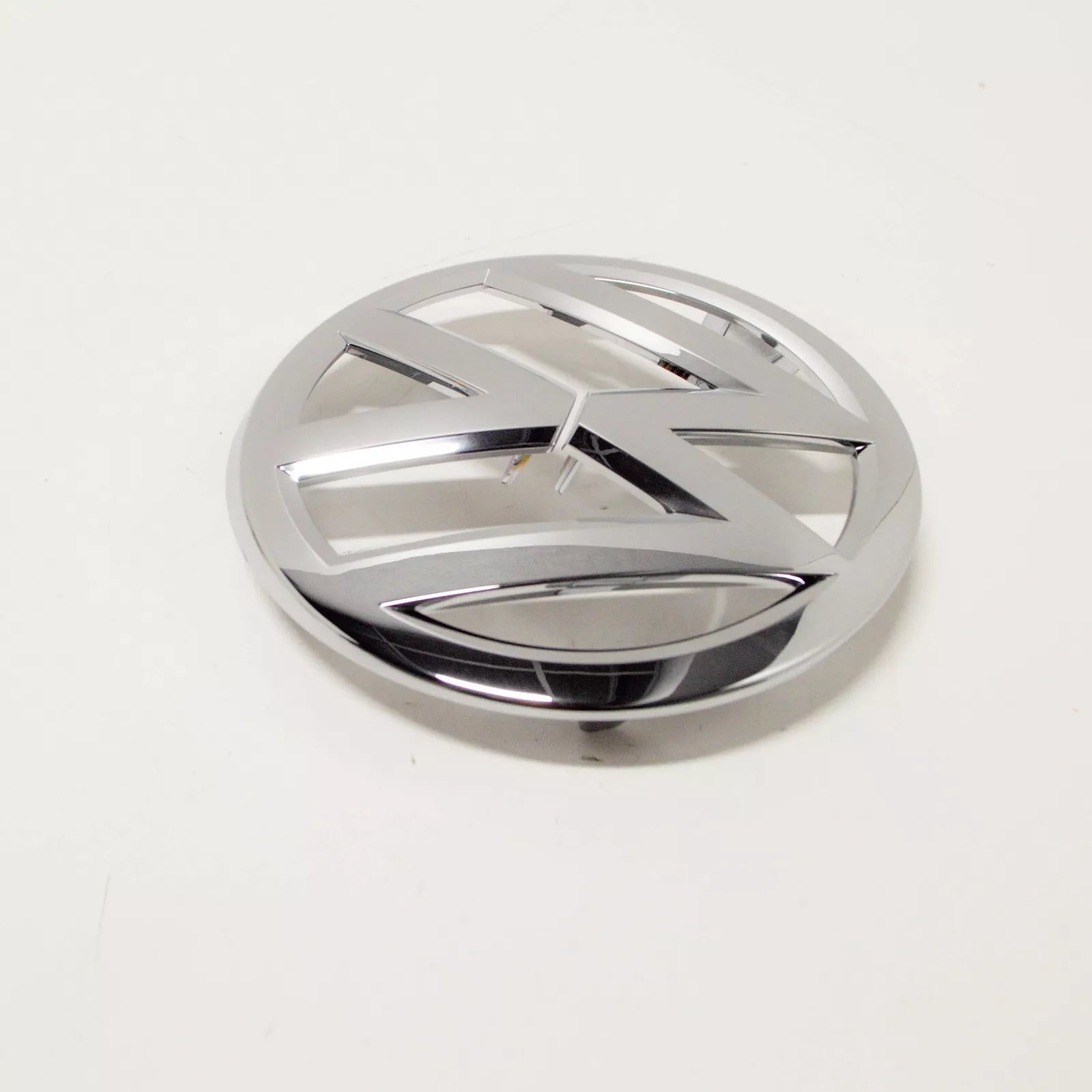 NEW VOLKSWAGEN UP FRONT BUMPER RADIATOR GRILLE EMBLEM 1S6853601B739 ORIGINAL