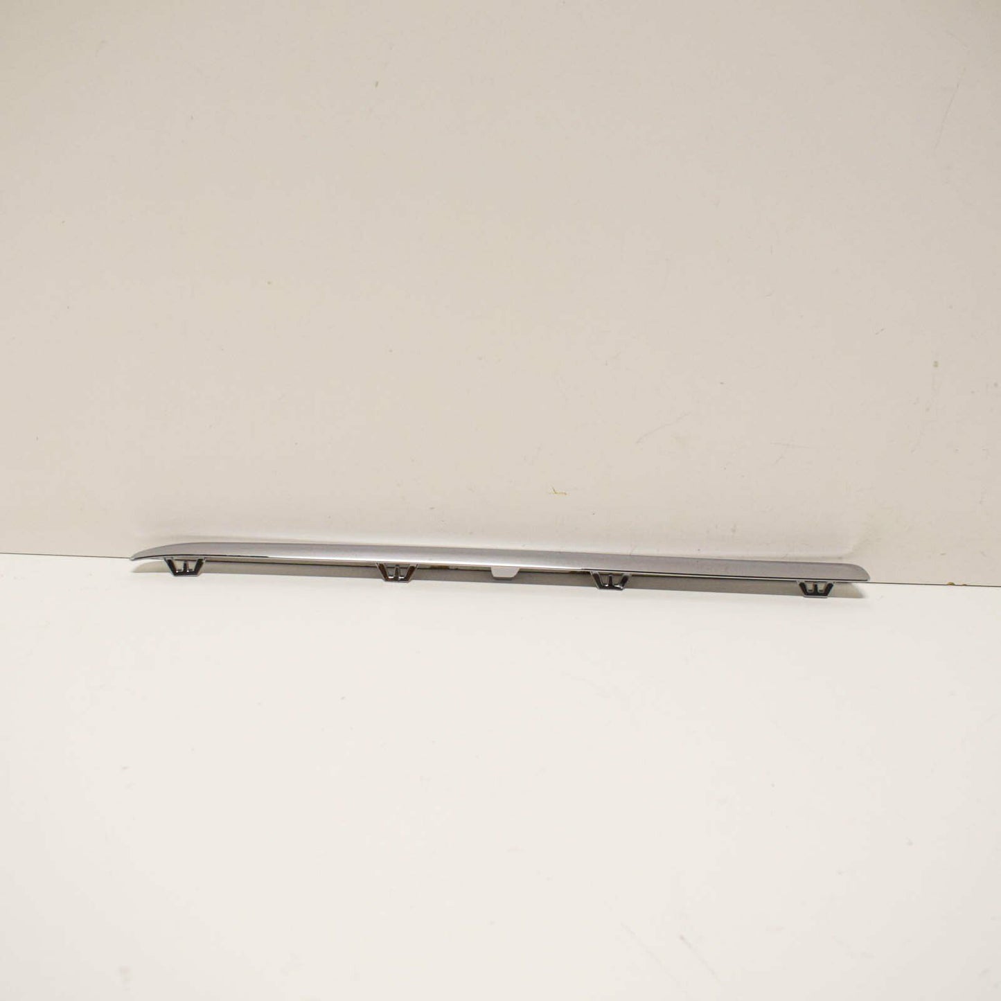 NEW MB GLA X156 RADIATOR GRILLE SHELL LEFT TOP TRIM A1568850921 ORIGINAL