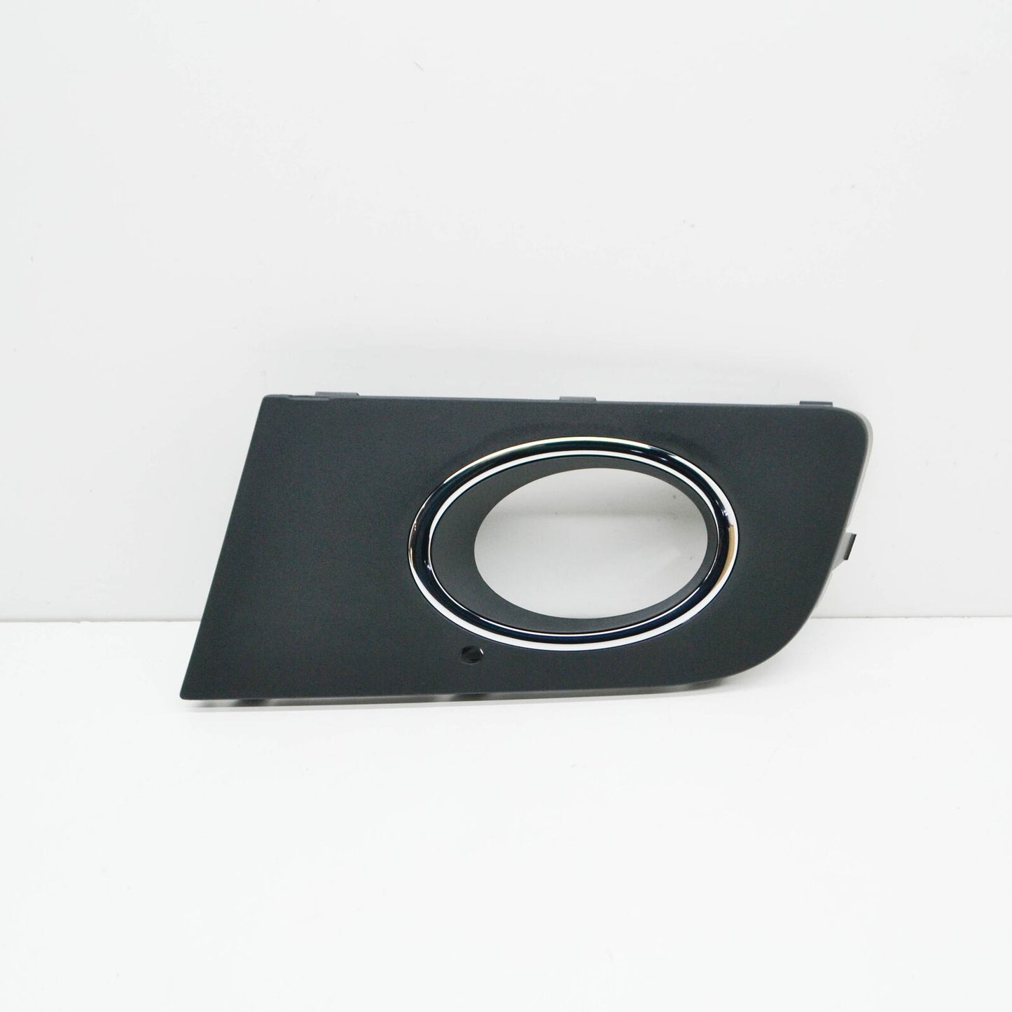 NEW VOLKSWAGEN AMAROK MK1 FRONT LEFT FOG LIGHT TRIM 2HH807489BRYP 2013 ORIGINAL