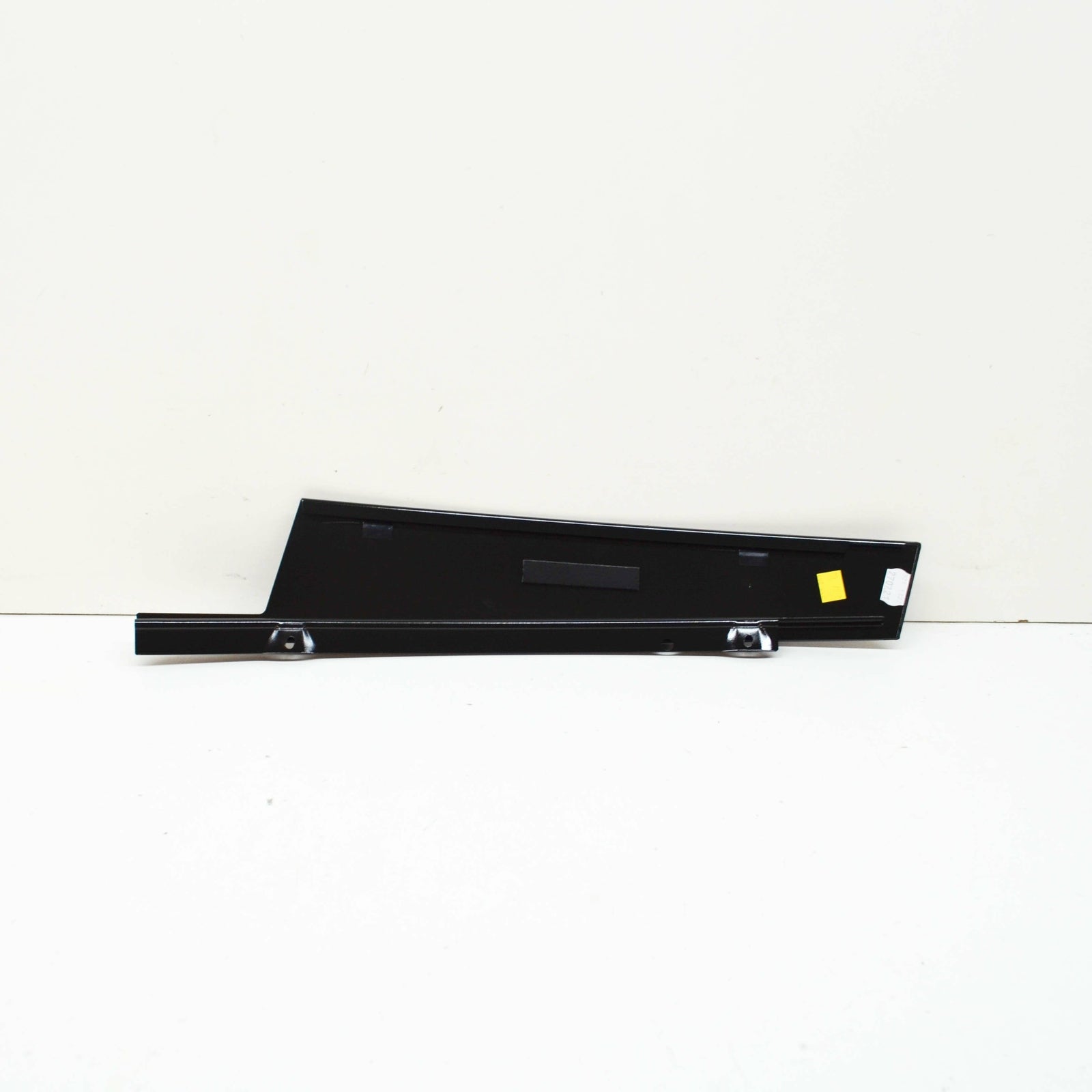 NEW MB GLC X253 FRONT LEFT DOOR EXTERIOR B-PILLAR TRIM A2536900187 ORIGINAL