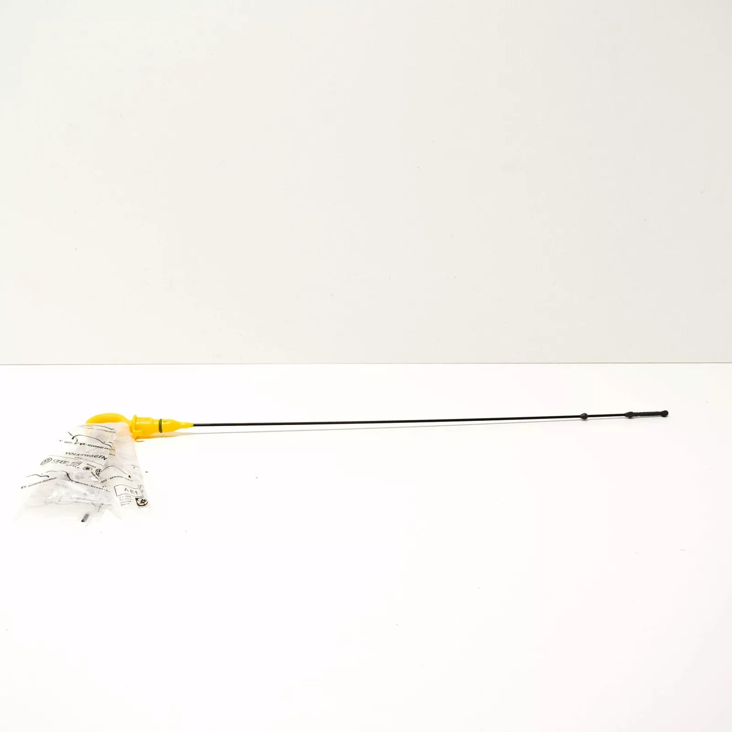 NEW VOLKSWAGEN PASSAT CC OIL DIPSTICK 03L115611AC ORIGINAL