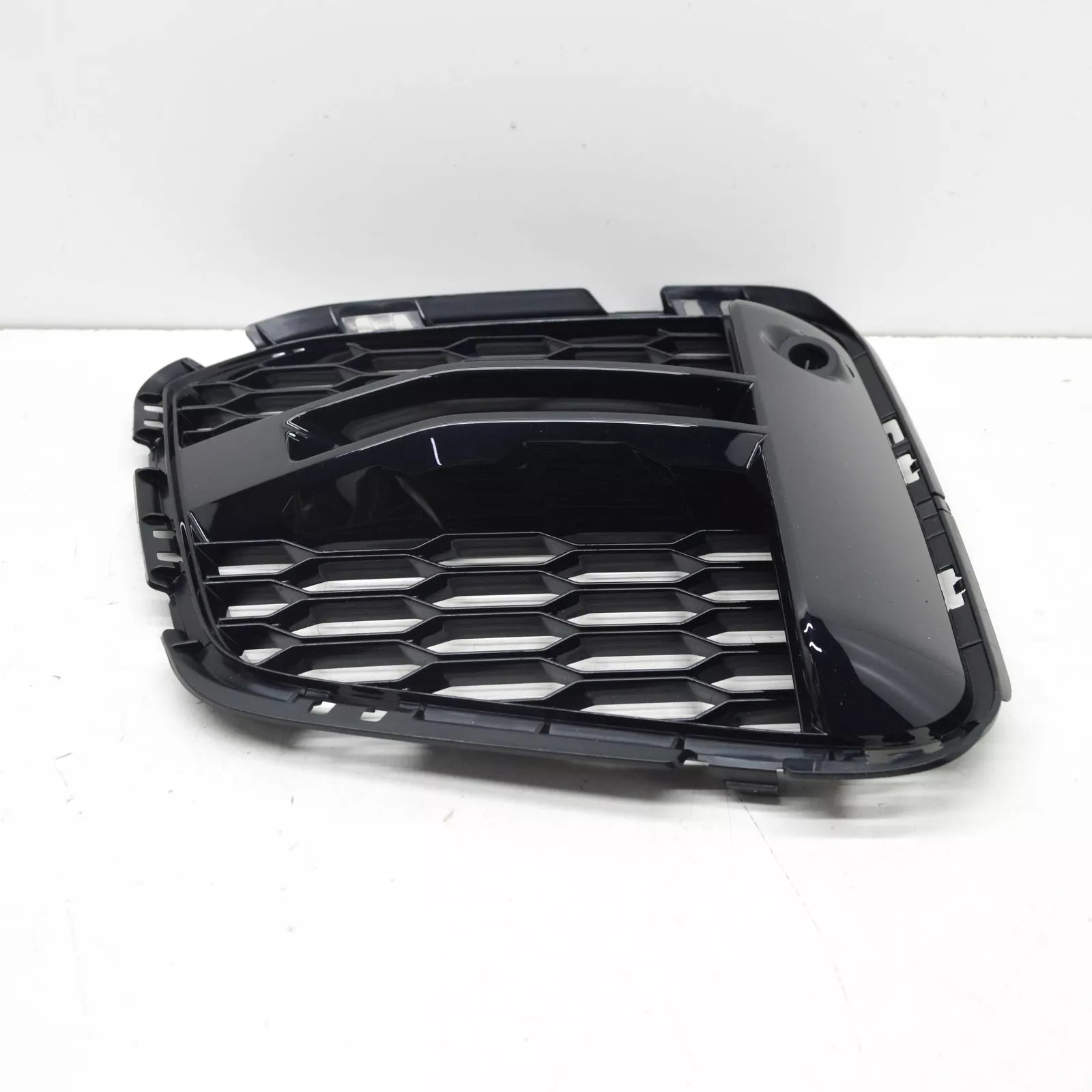 NEW BMW X1 F48 M FRONT RIGHT LATERAL GRID GRILLE 51115A2D4E6 ORIGINAL