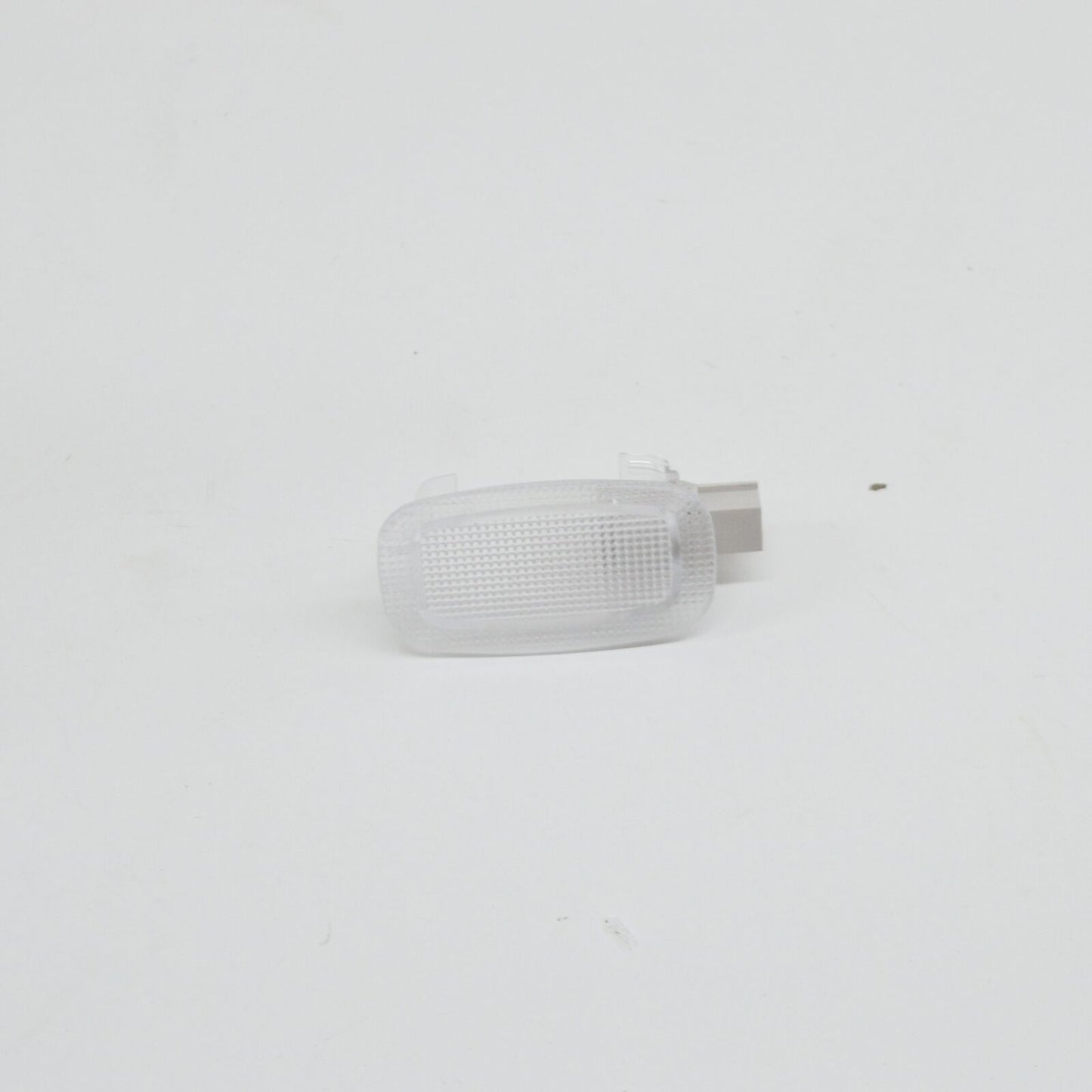 NEW MERCEDES-BENZ CLA C117 GLOVE COMPARTMENT INTERIOR LIGHT A2218200401 ORIGINAL