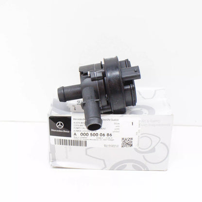 NEW MERCEDES-BENZ GLA X156 LOW TEMPERATURE COOLANT PUMP A0005000686 ORIGINAL