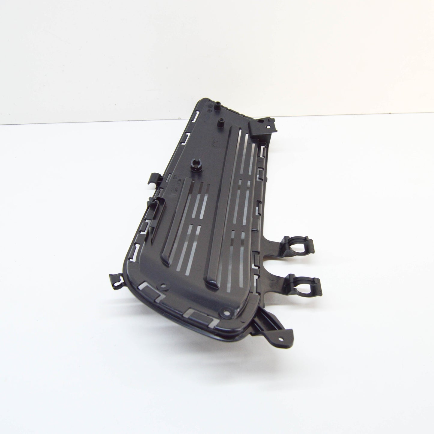 NEW MERCEDES-BENZ A-CLASS W176 FRONT BUMPER LEFT COVER A1768851522 ORIGINAL