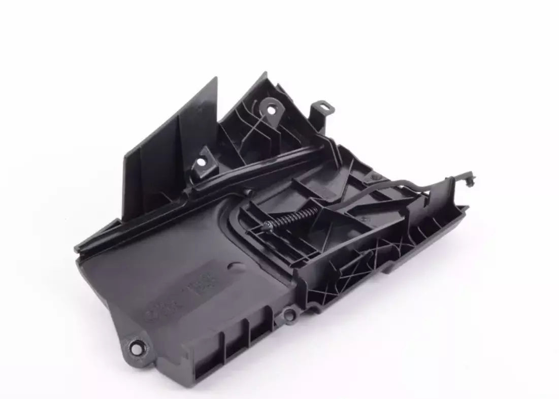 NEW BMW 1 E88 FRONT RIGHT WHEEL HOUSING COVER 7166244 51717166244 ORIGINAL