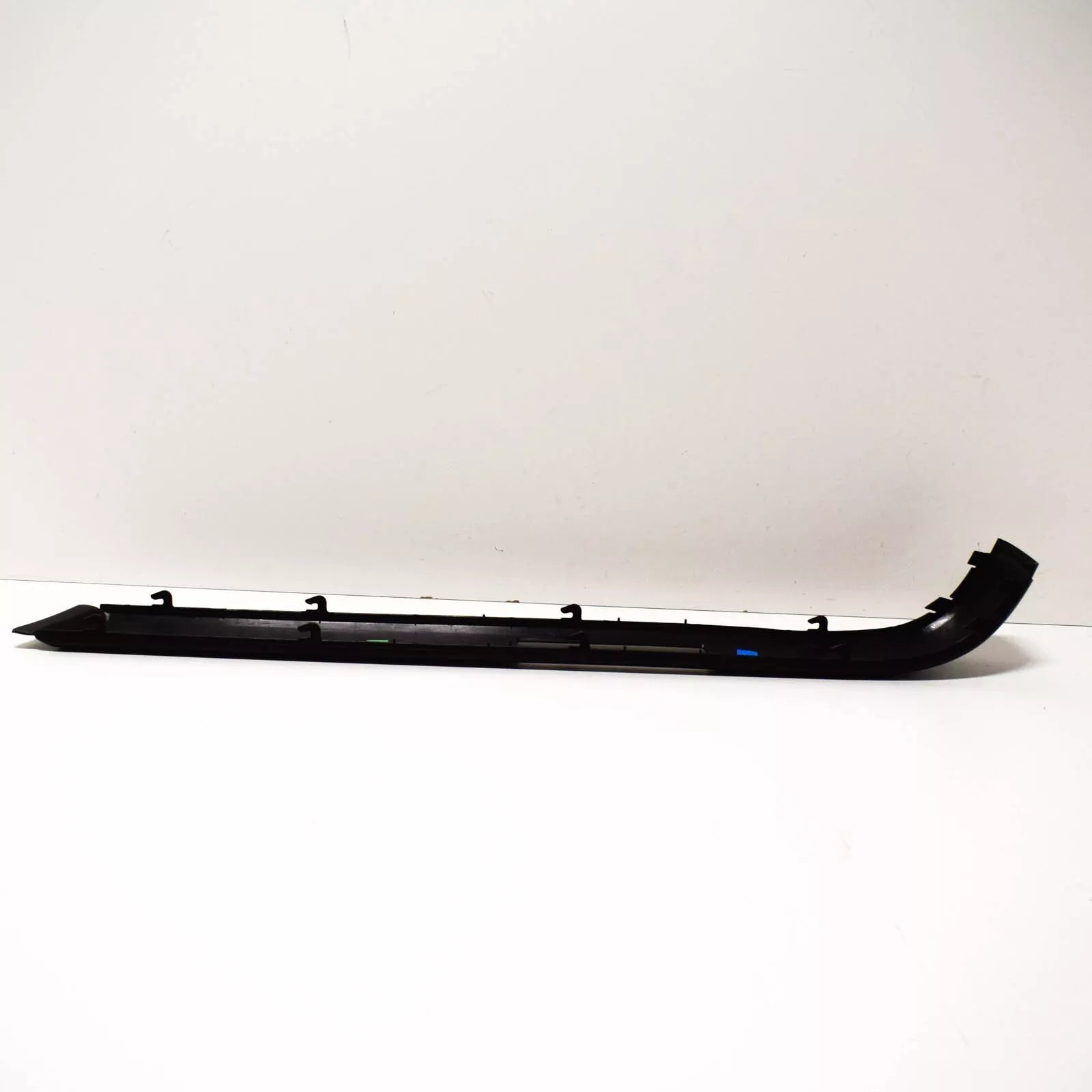 NEW BMW 5 E34 REAR BUMPER TRIM-MOLDING TRIM LEFT 51121944433 ORIGINAL