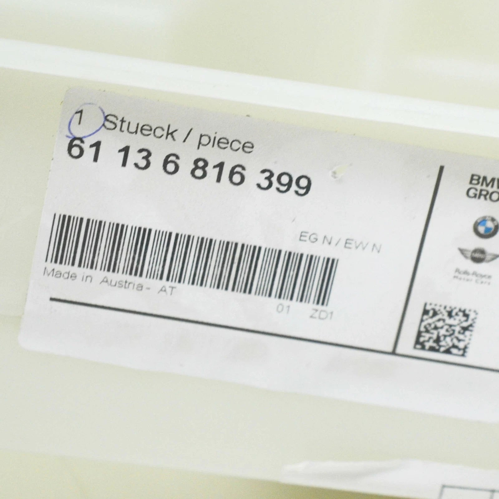 NEW BMW 8 CABRIO G14 FUSE BOX COVER 61136816399 ORIGINAL