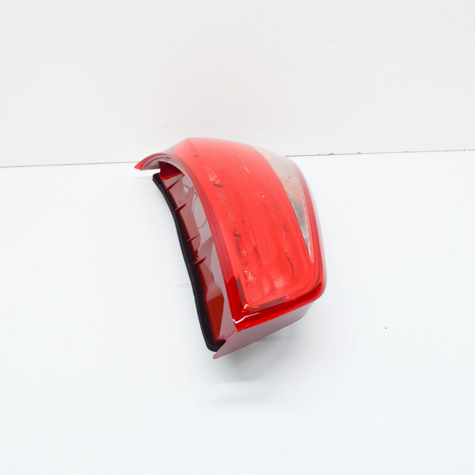 NEW AUDI A1 8X REAR LID RIGHT TAILLIGHT 8X0945094D