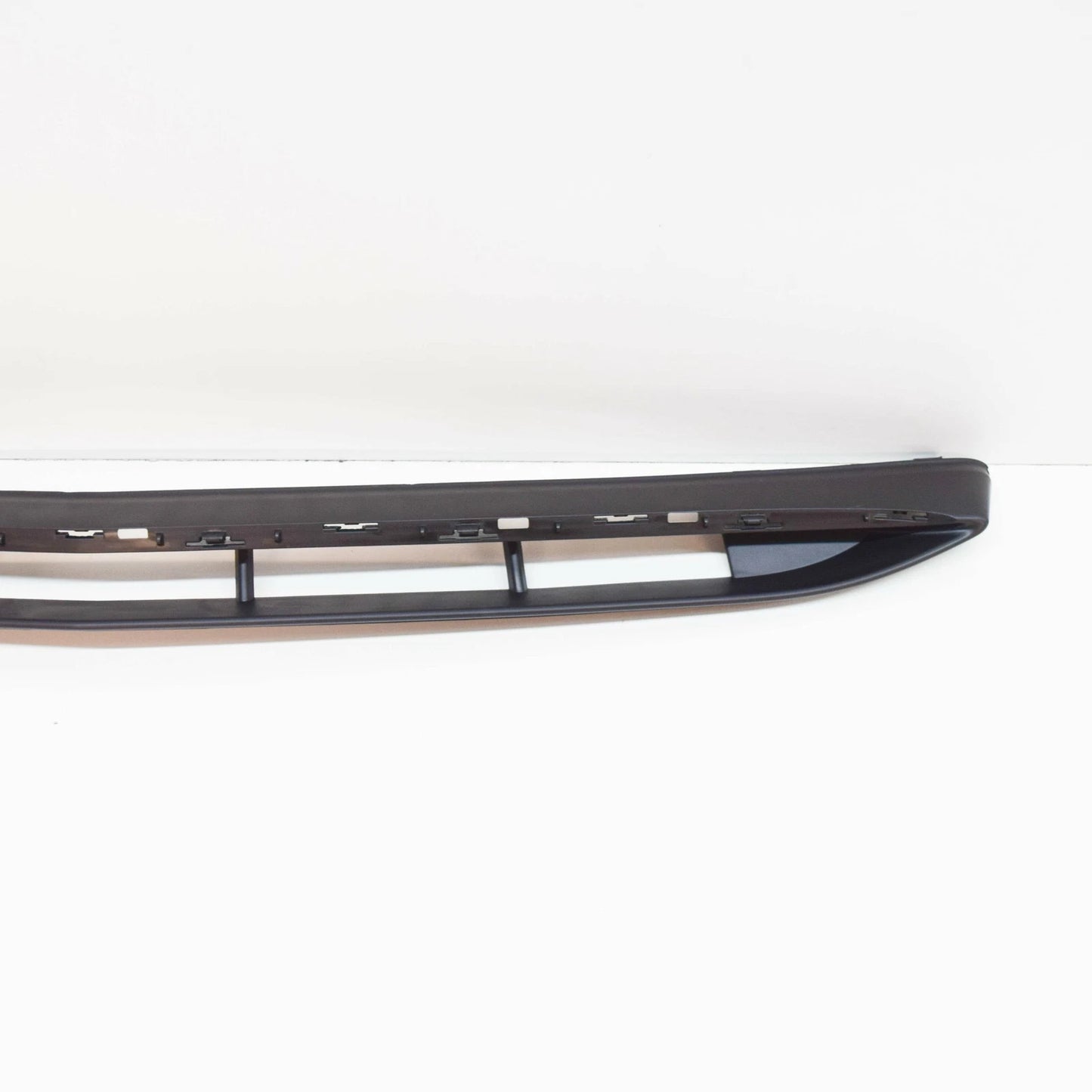 NEW MERCEDES-BENZ E W213 FRONT BUMPER LOWER TRIM GRILLE A2138850100