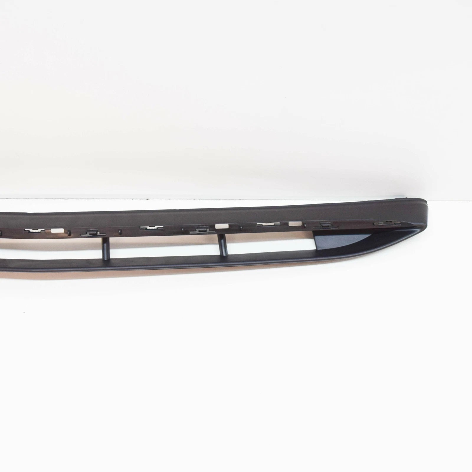 NEW MERCEDES-BENZ E W213 FRONT BUMPER LOWER TRIM GRILLE A2138850100