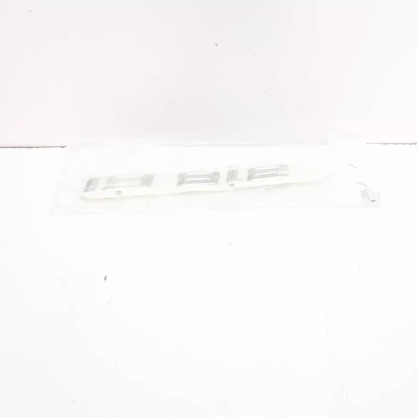 NEW BMW E46 COUPE TRUNK LID 318CI EMBLEM BADGE LOGO SIGN 8240116 51148240116