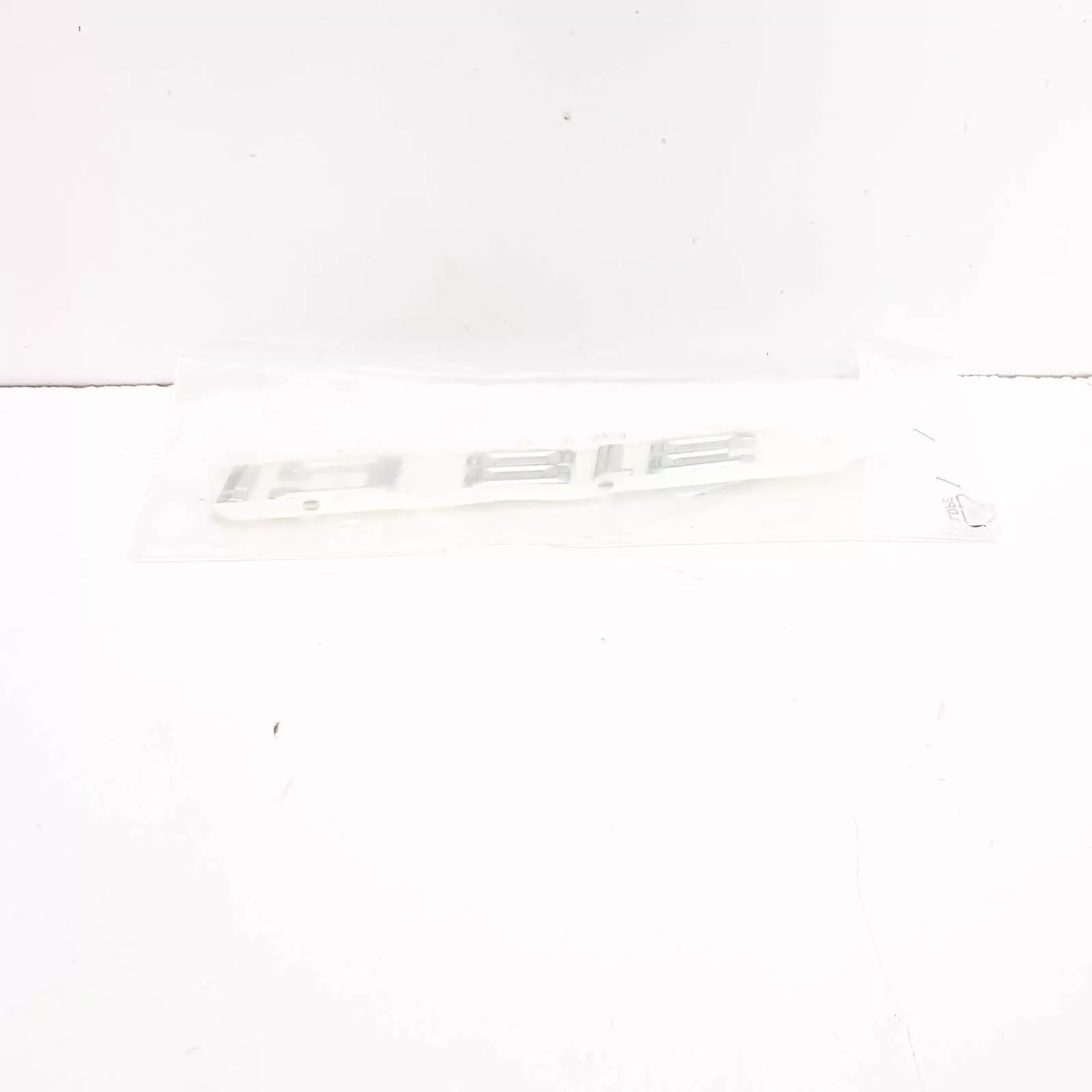 NEW BMW E46 COUPE TRUNK LID 318CI EMBLEM BADGE LOGO SIGN 8240116 51148240116